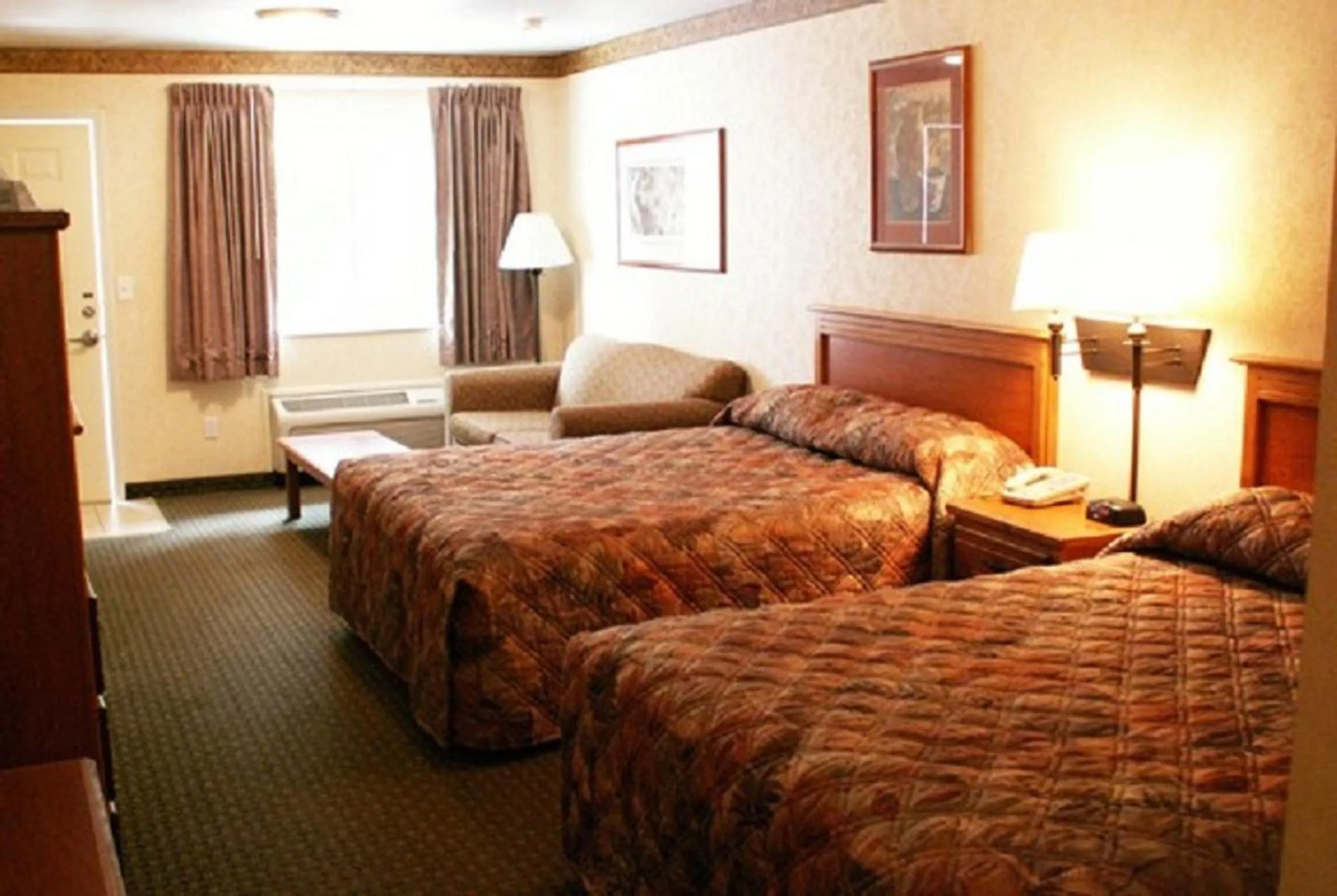 Photo of the whole room in White River Inn