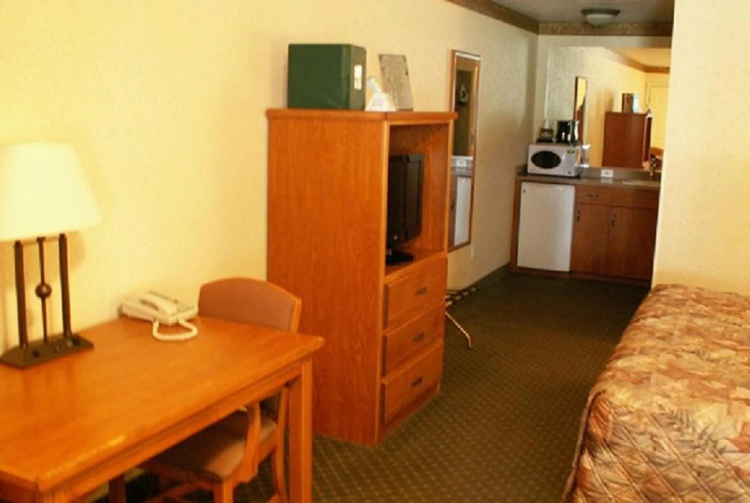 TV and multimedia in White River Inn