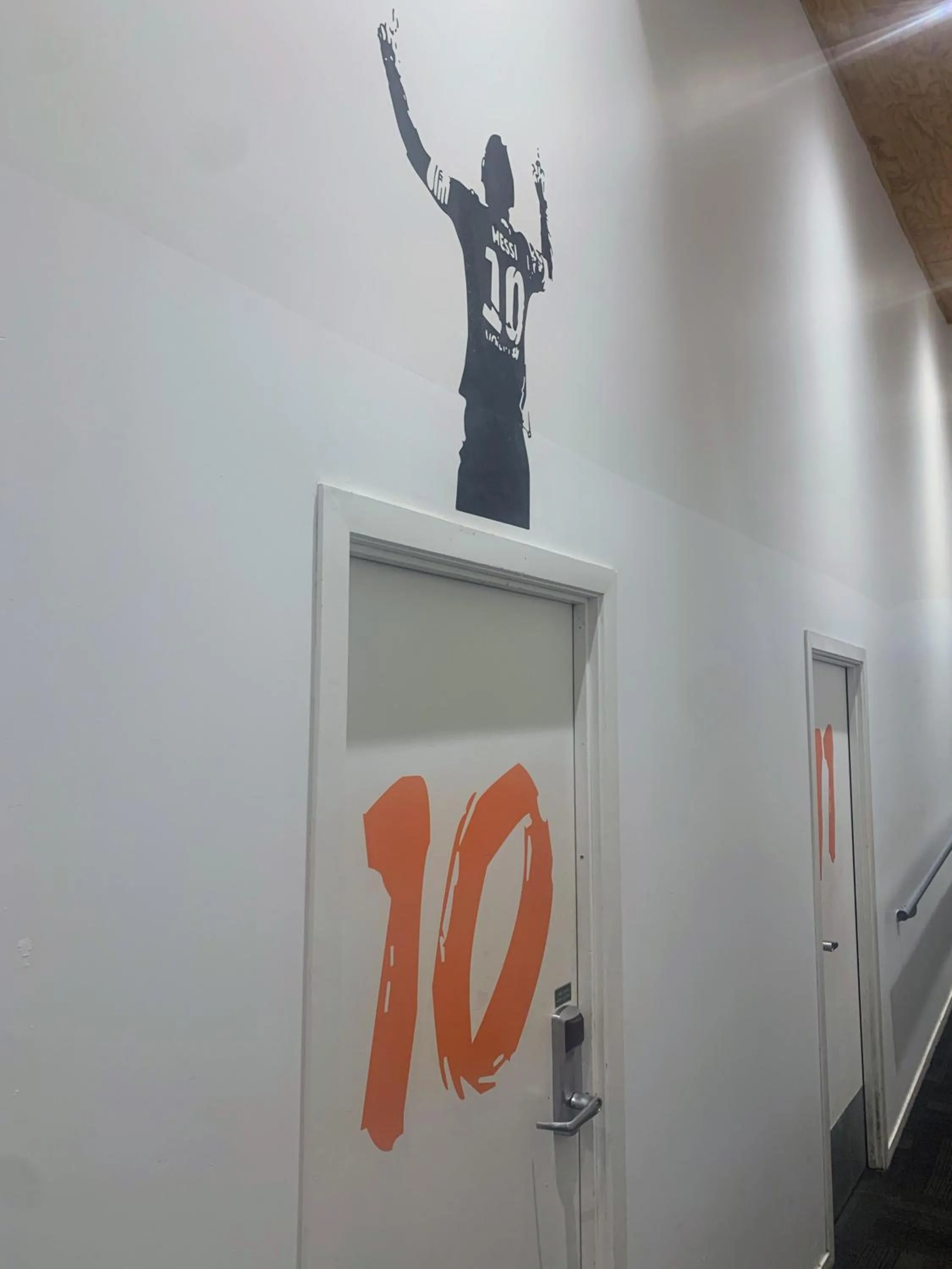 Property building in Metro Adventurer Backpackers