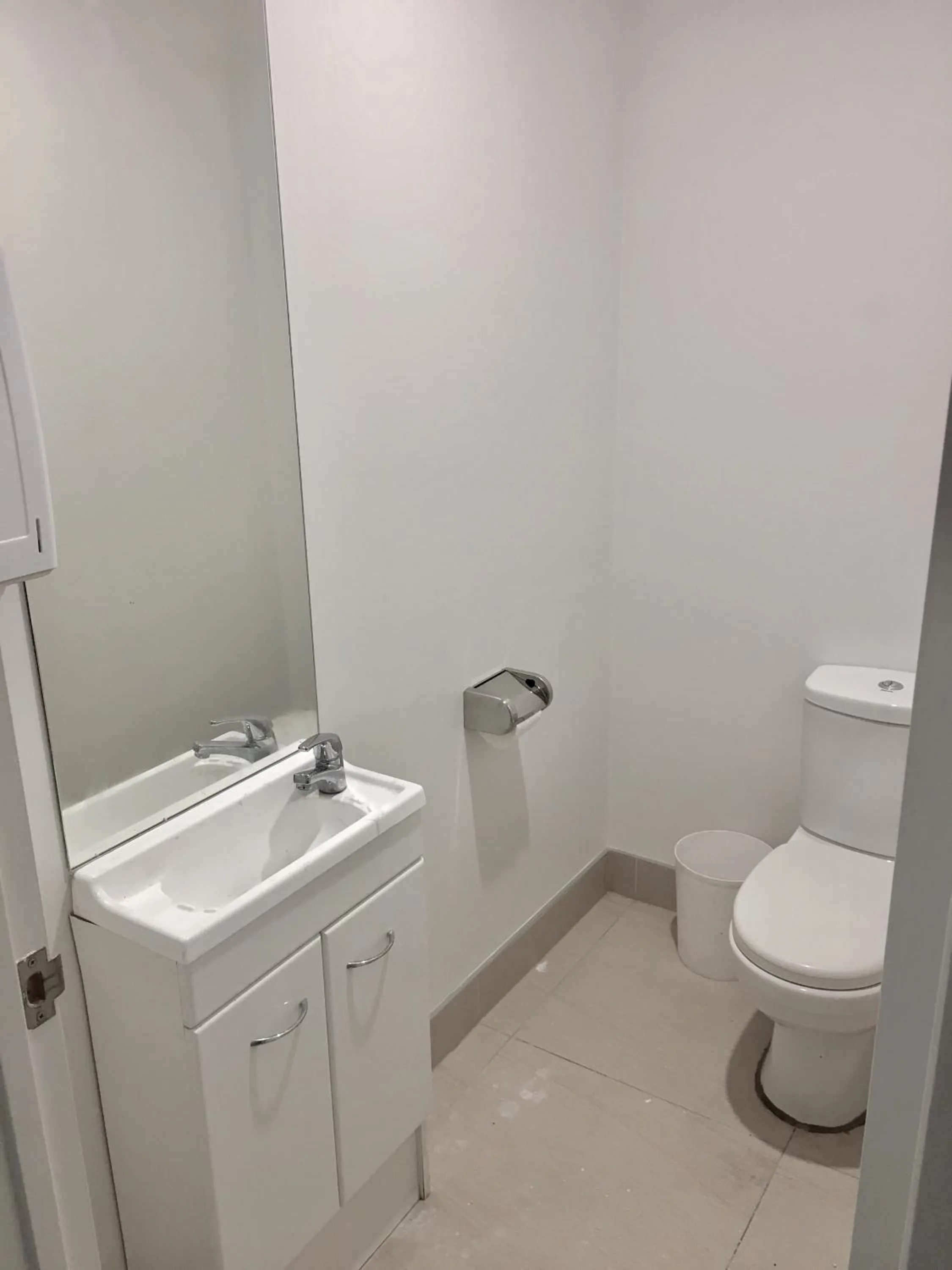 Public Bath in Metro Adventurer Backpackers