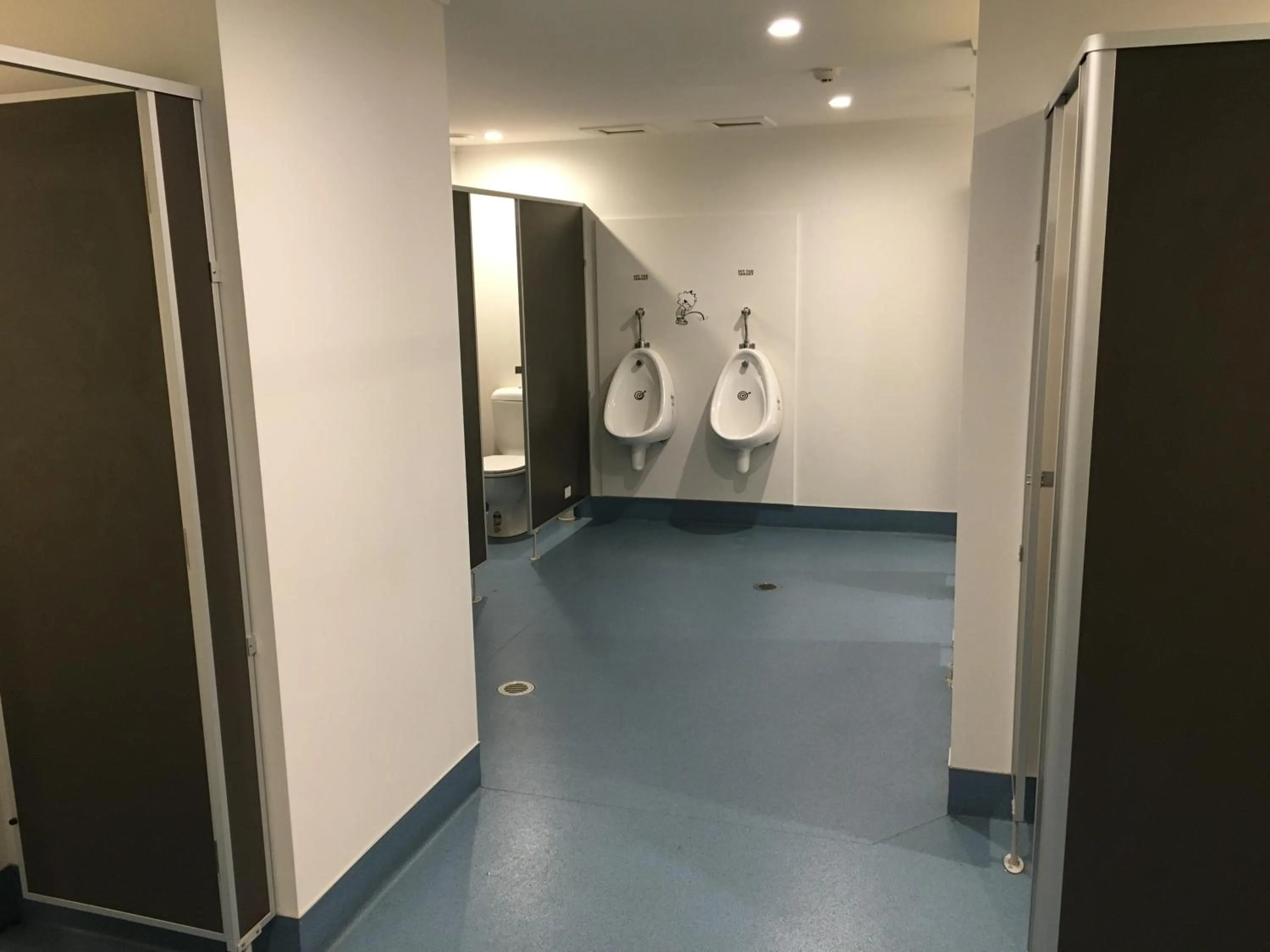 Bathroom in Metro Adventurer Backpackers