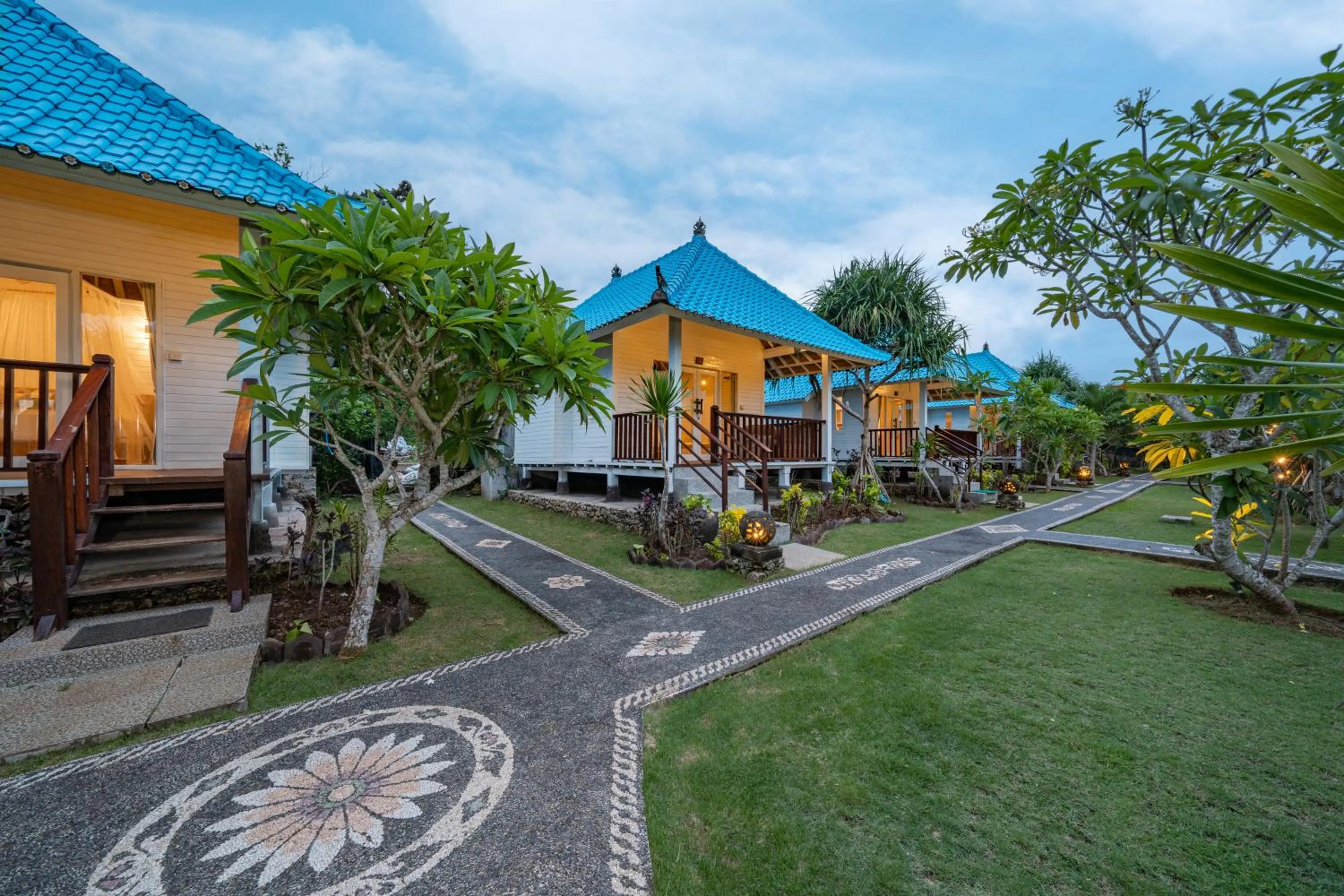 Property building in The Cubang Hut's Lembongan