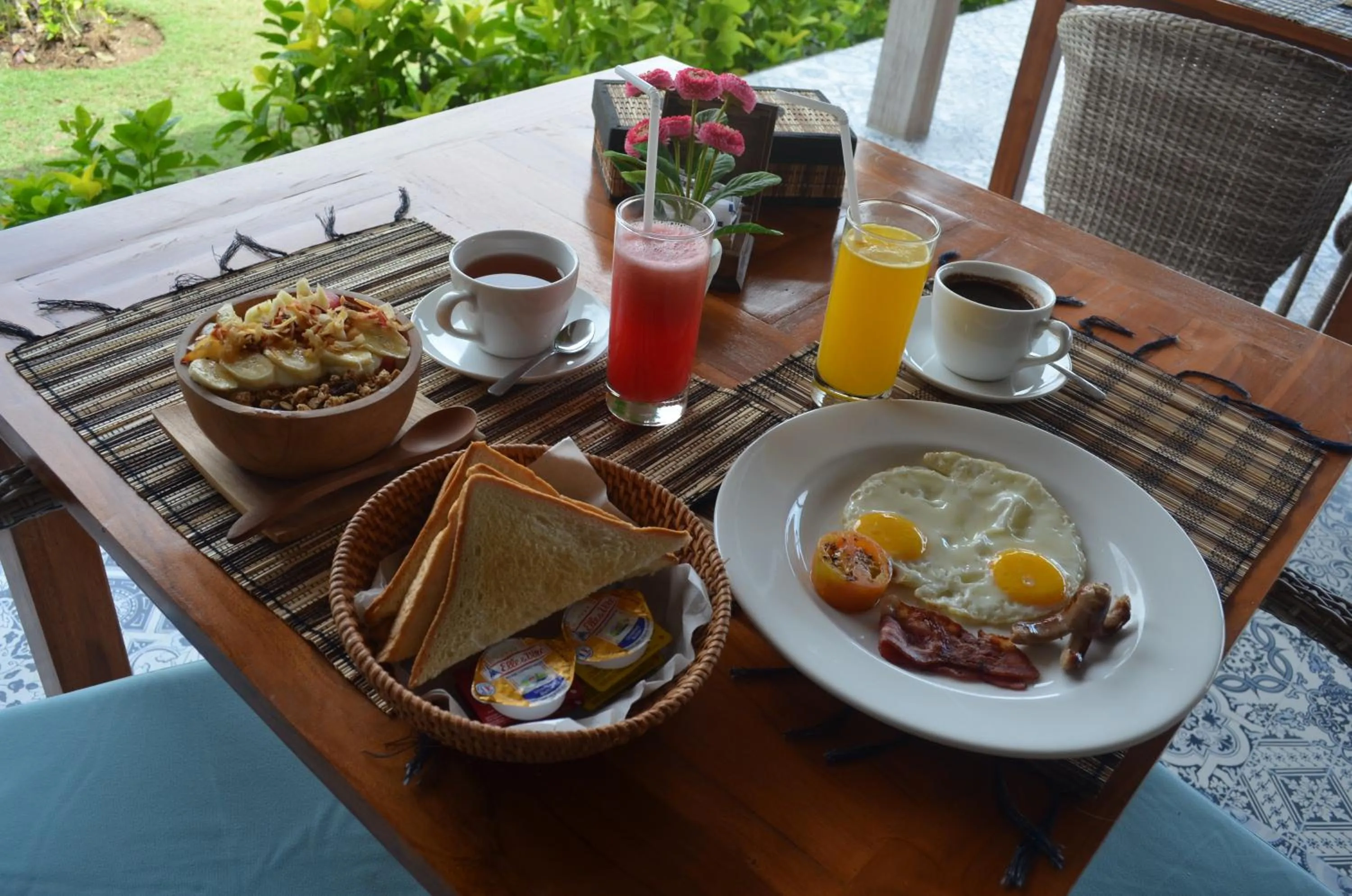 Breakfast in The Cubang Hut's Lembongan