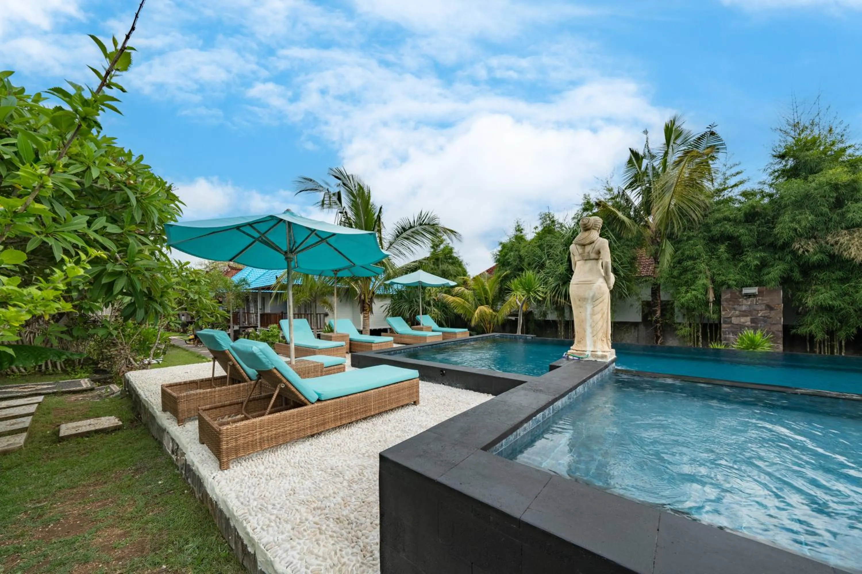 Pool view in The Cubang Hut's Lembongan