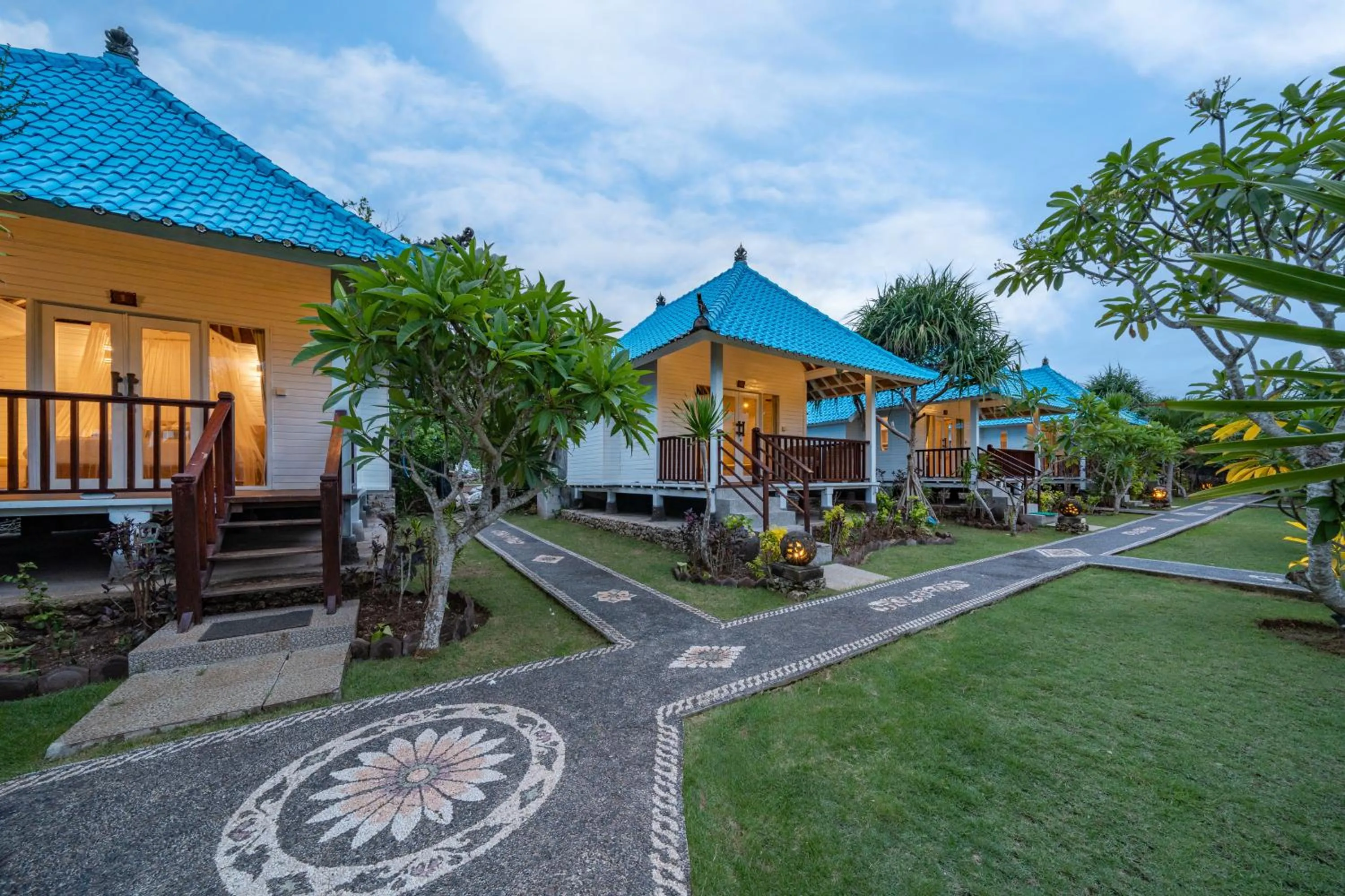 Property building in The Cubang Hut's Lembongan
