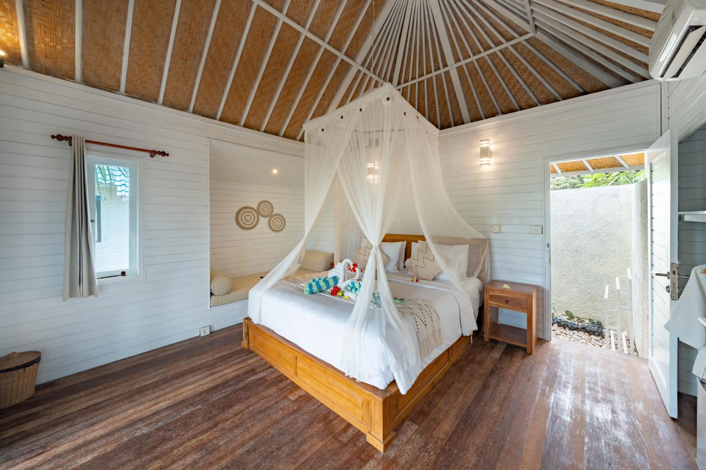 Bedroom, Bed in The Cubang Hut's Lembongan