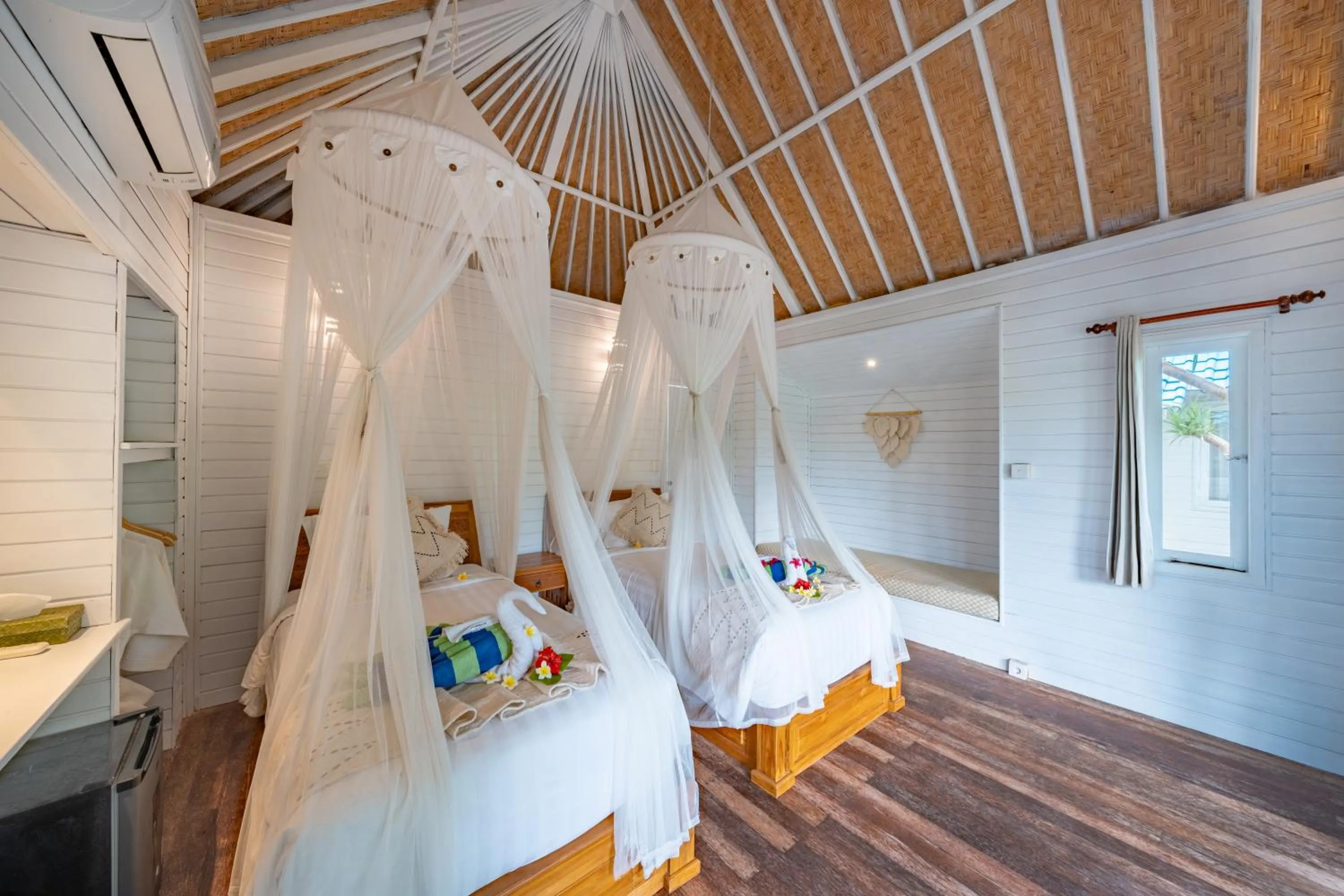 Bed in The Cubang Hut's Lembongan