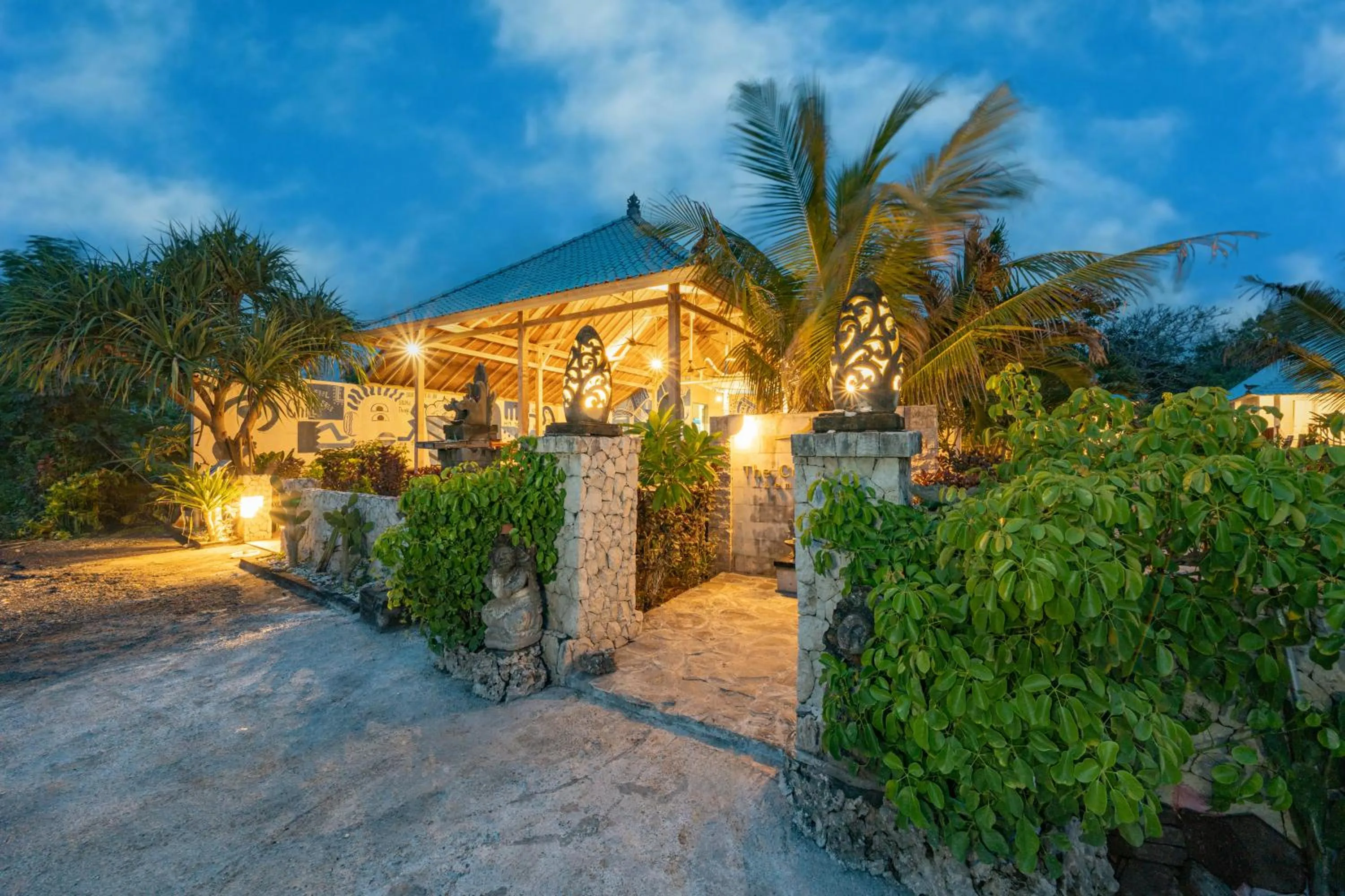 Property building in The Cubang Hut's Lembongan