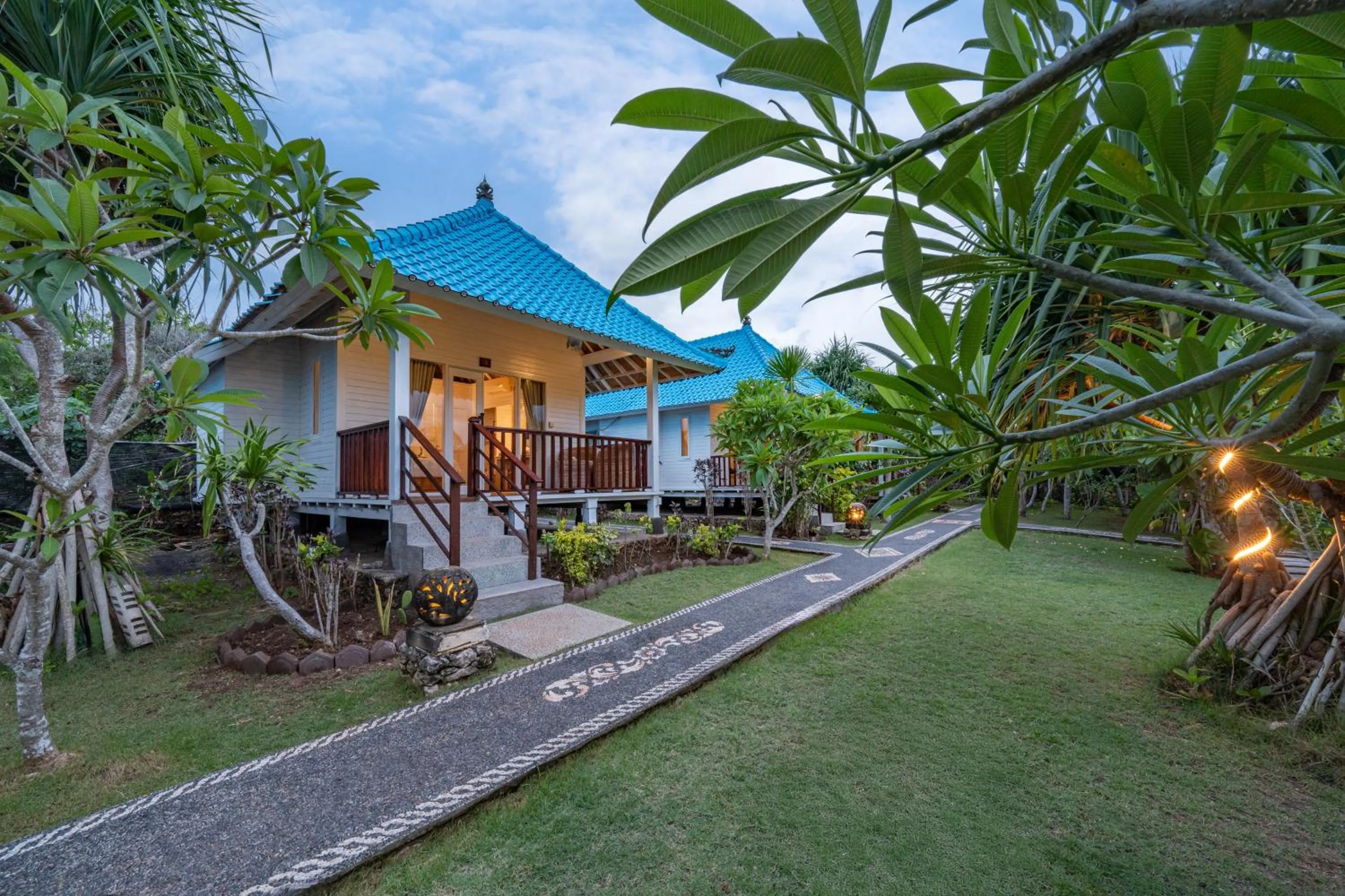 Property building in The Cubang Hut's Lembongan