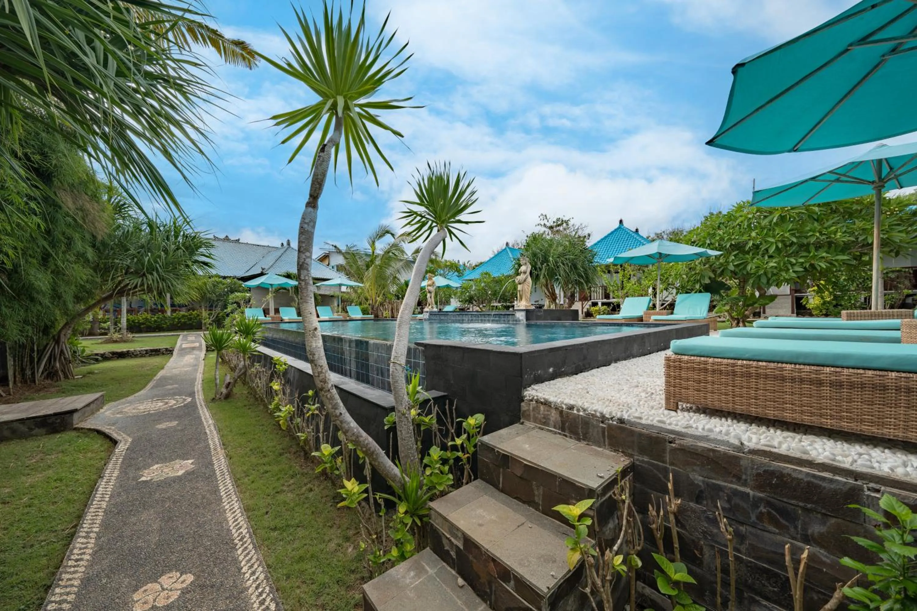 Pool view in The Cubang Hut's Lembongan