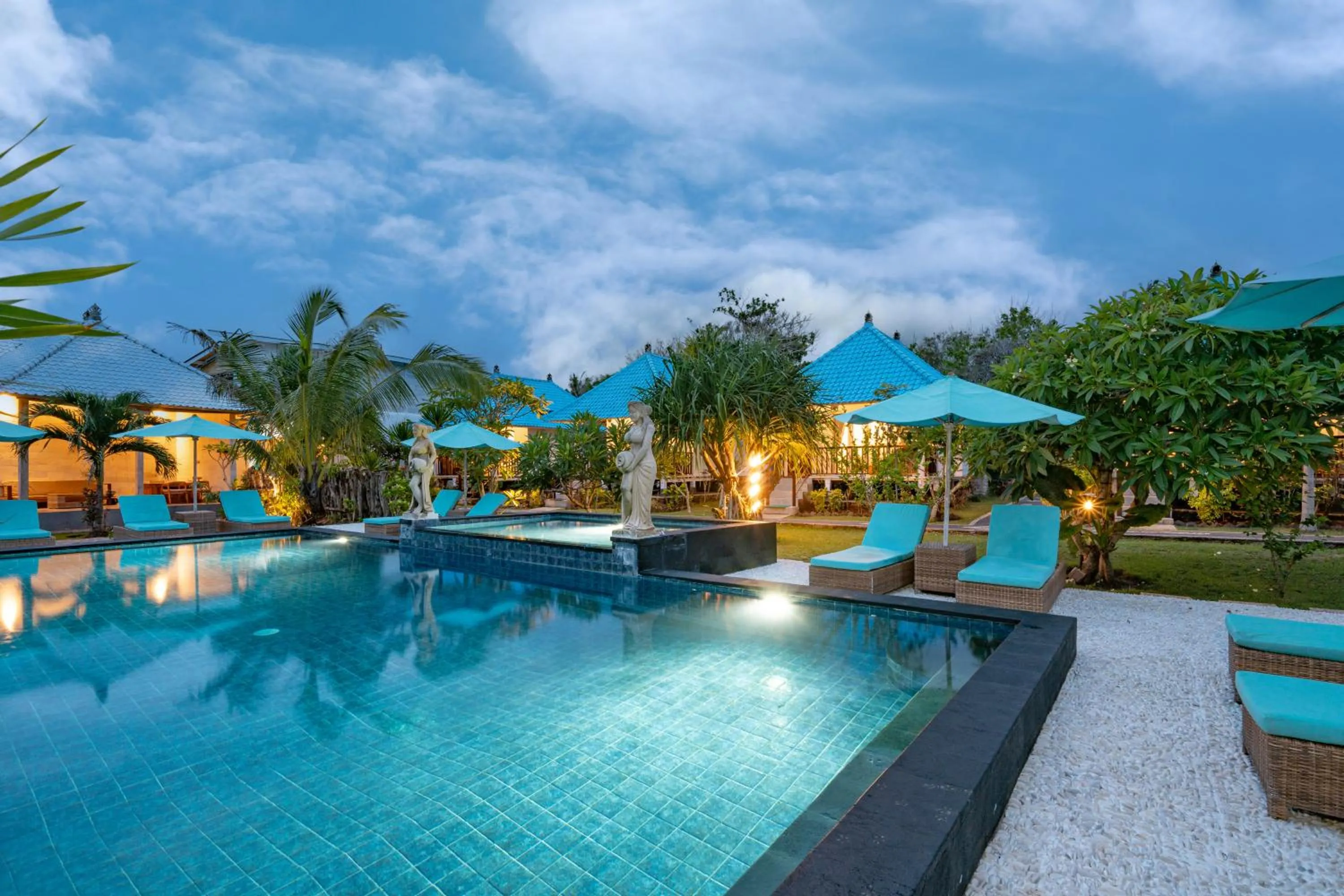 Swimming pool in The Cubang Hut's Lembongan