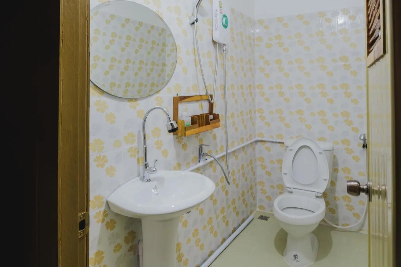 The history cafe' & guesthouse