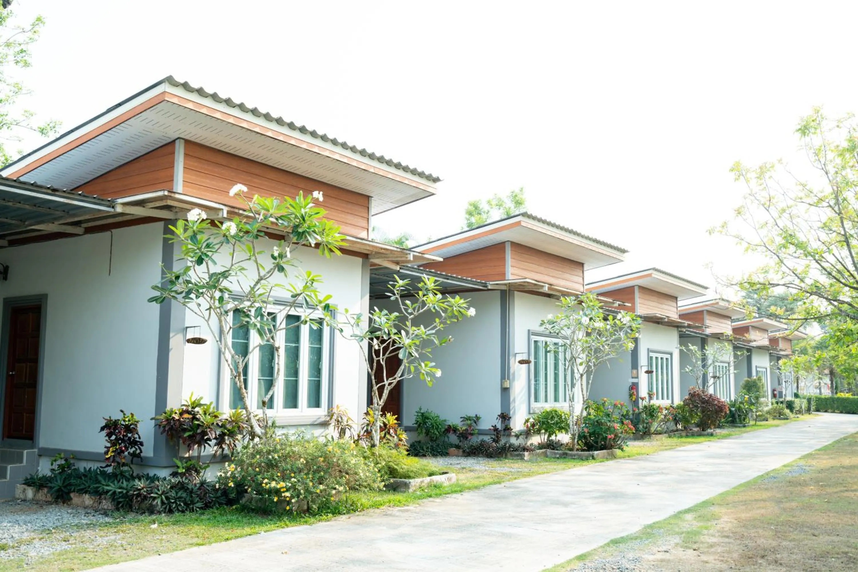 Lamphurai Riverside Resort and Spa