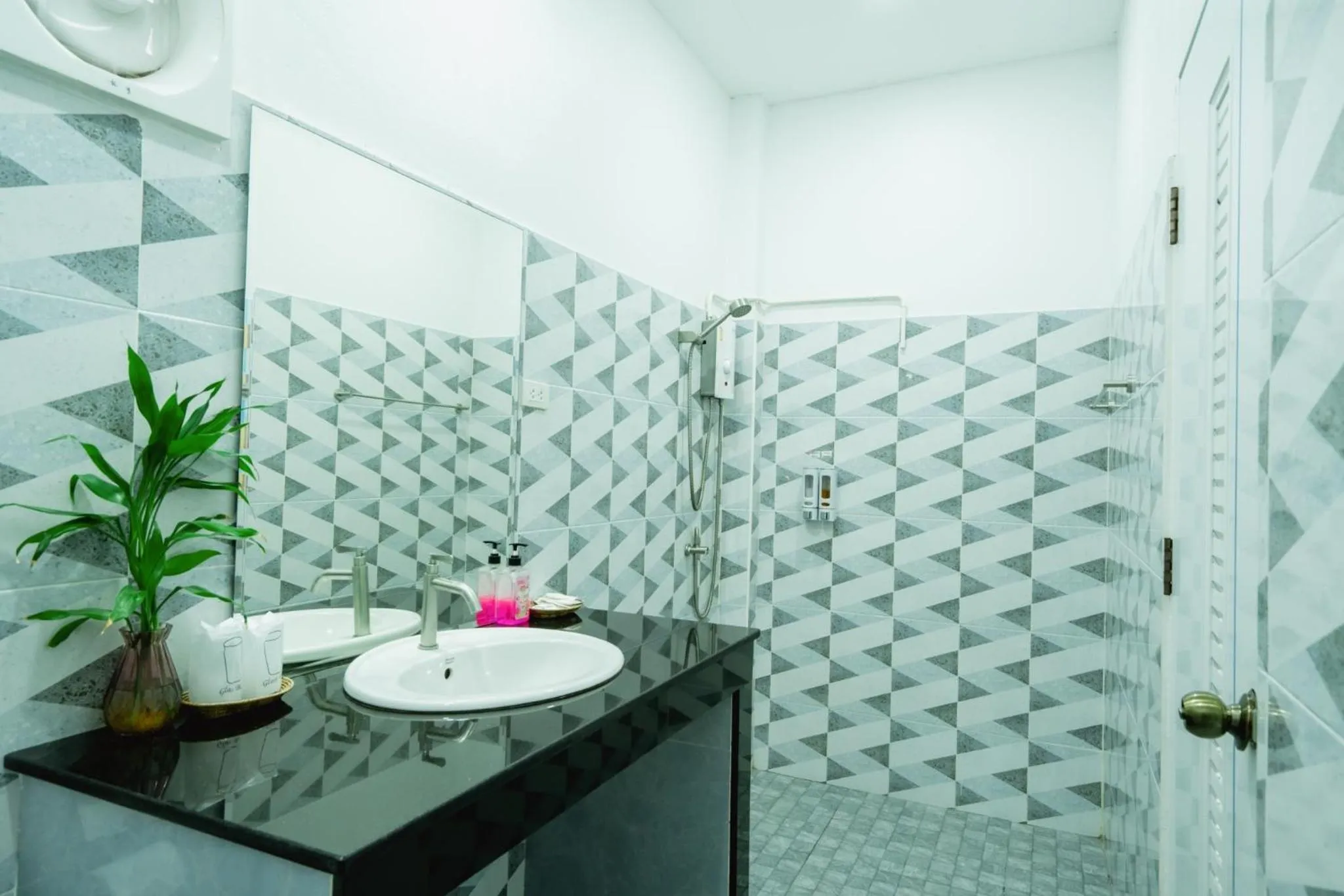 Lamphurai Riverside Resort and Spa