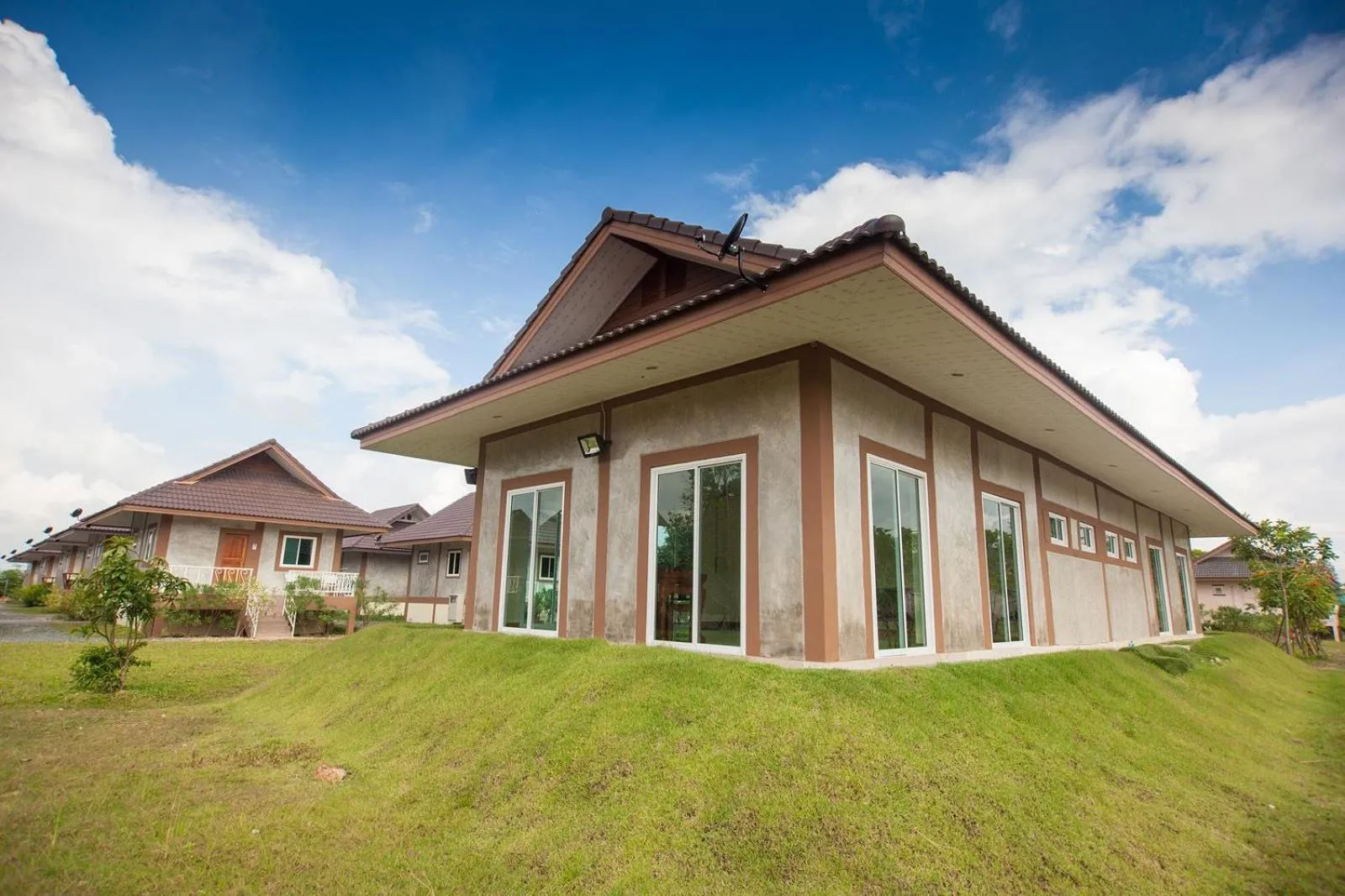 Facade/entrance in Mae Faek Villas