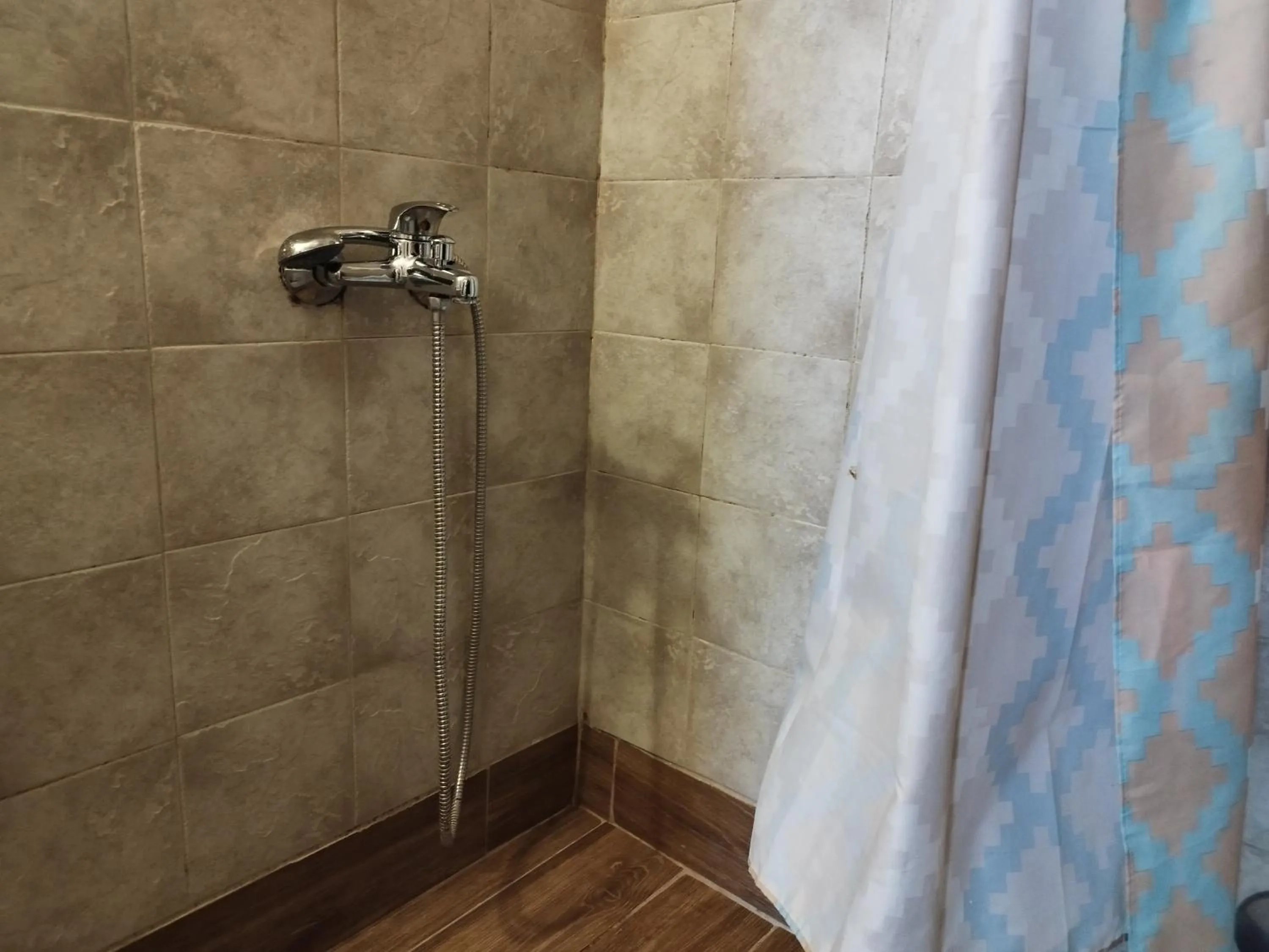 Shower in Alexandria Hotel
