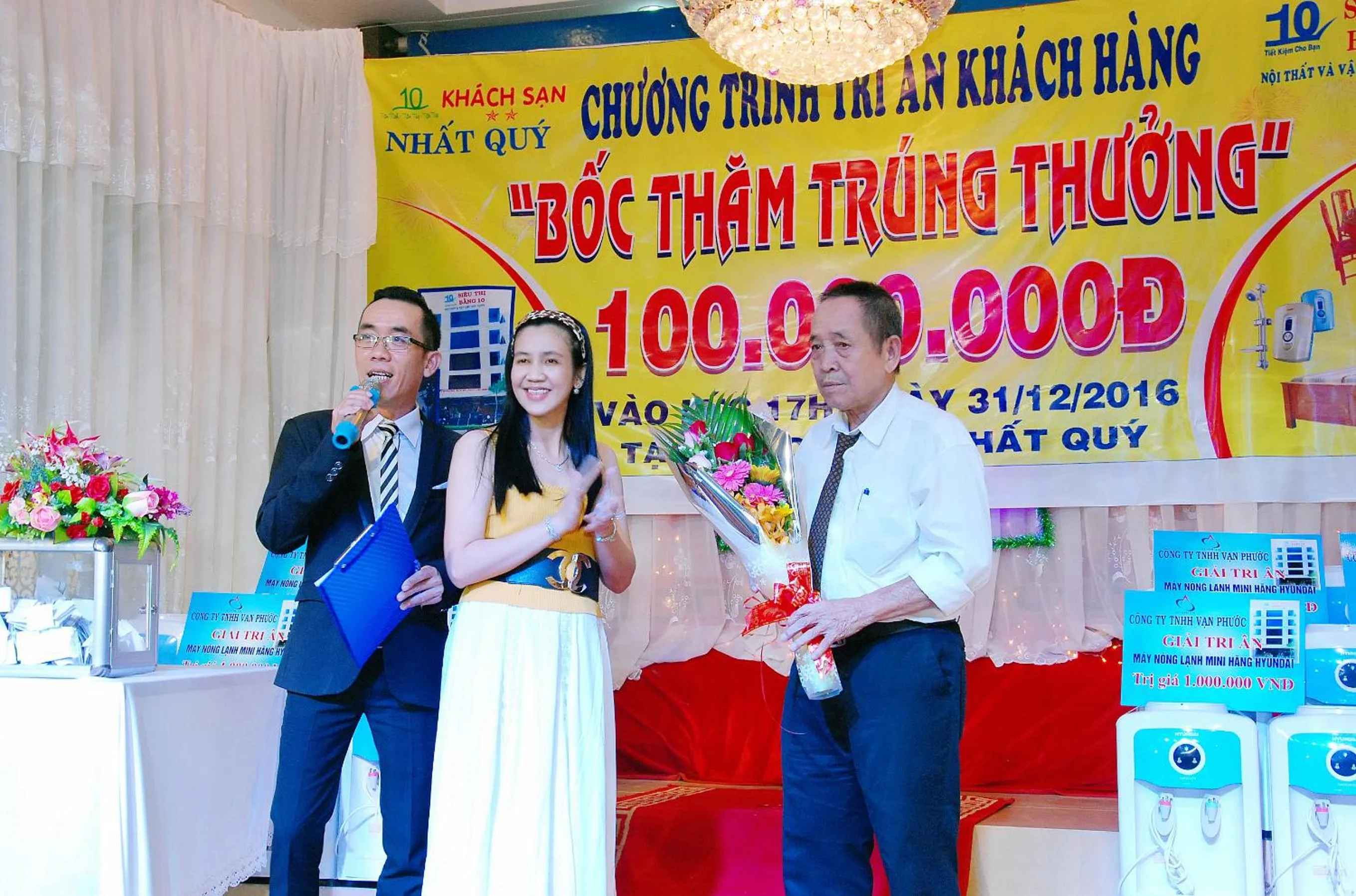 People in Nhat Quy Hotel