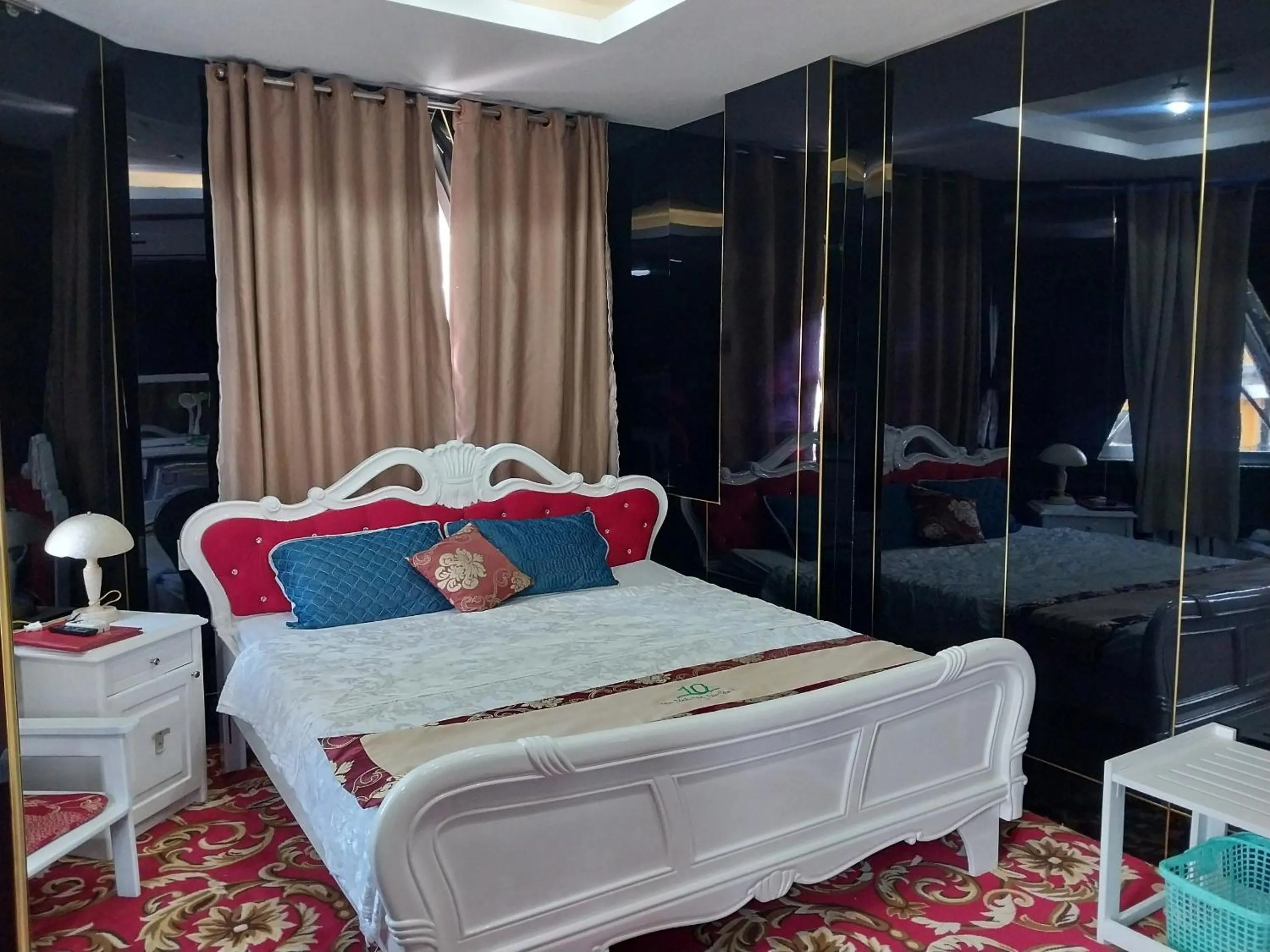 Bed in Nhat Quy Hotel