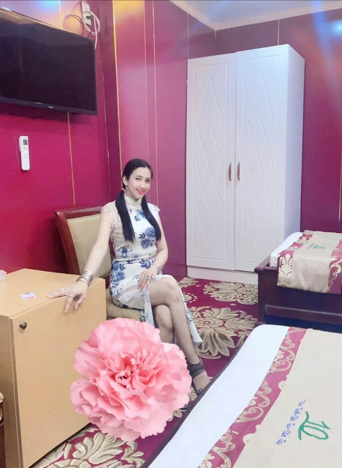 Bed in Nhat Quy Hotel