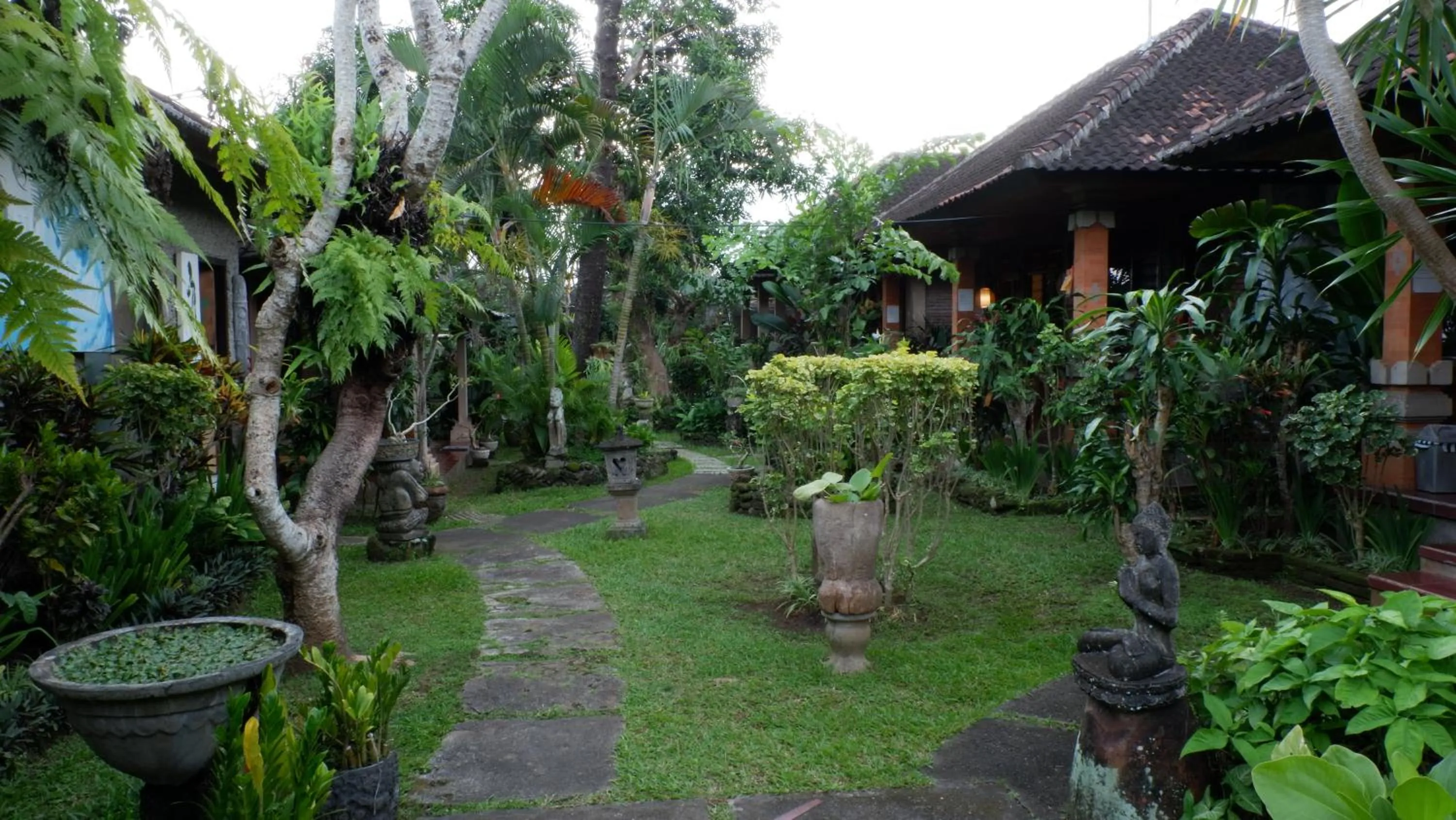 Property building in Hai Homestay