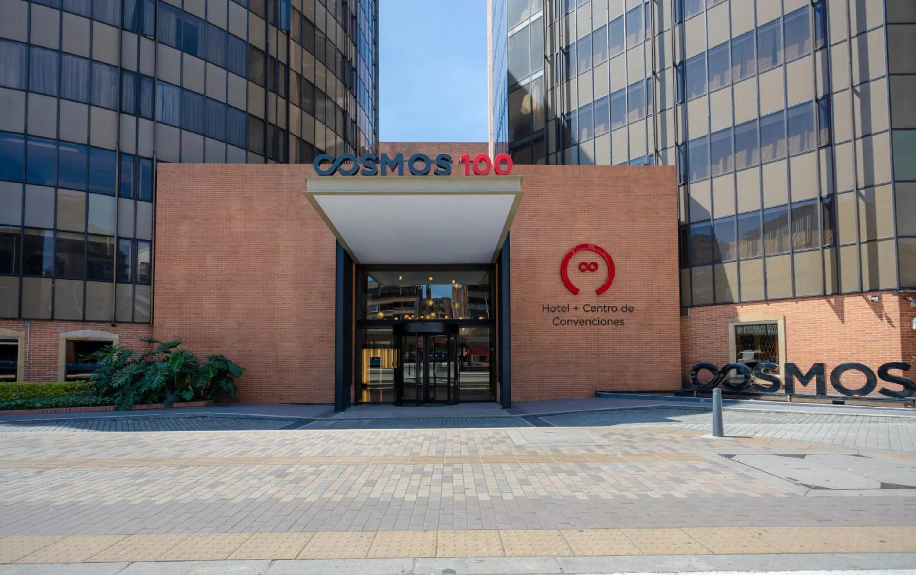 Cosmos 100 Hotel & Centro de Convenciones - Hoteles Cosmos