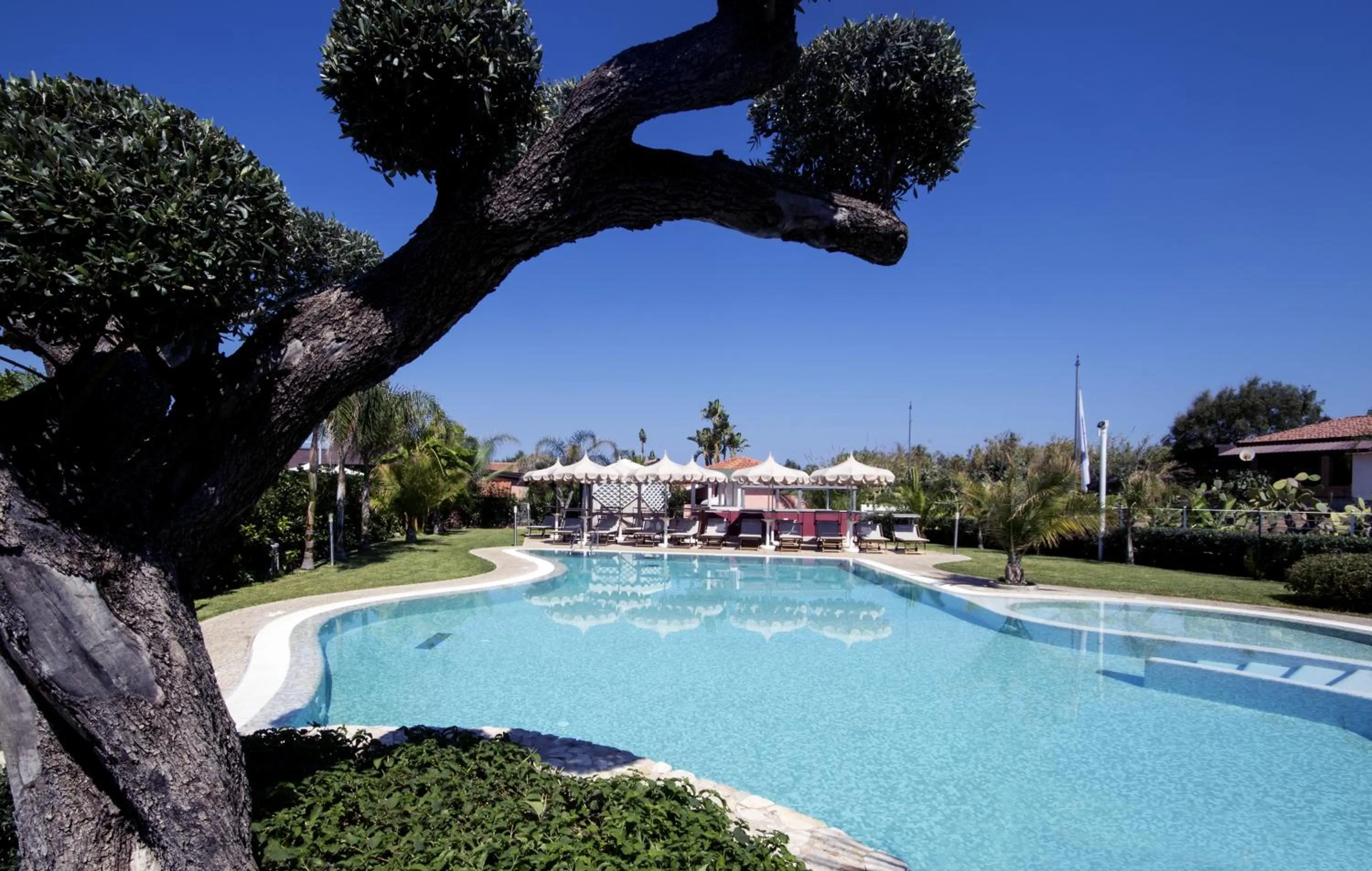 Swimming pool in Park Oasi Resort