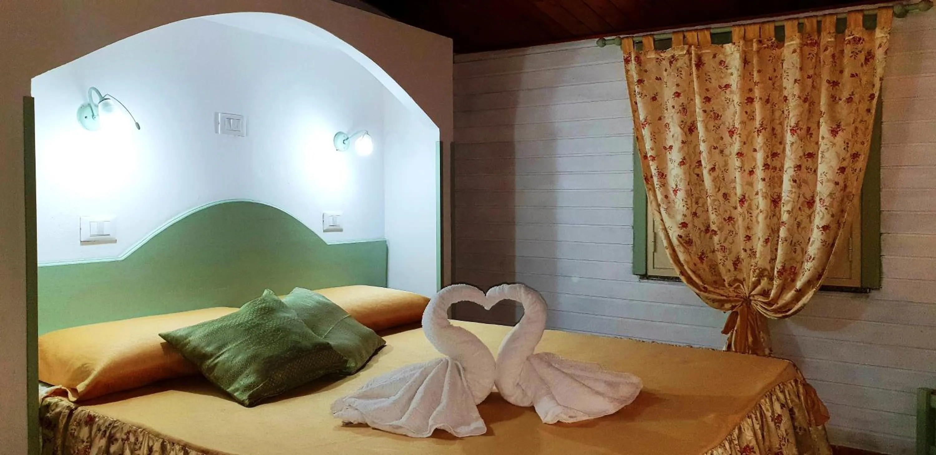 Bedroom, Bed in Park Oasi Resort