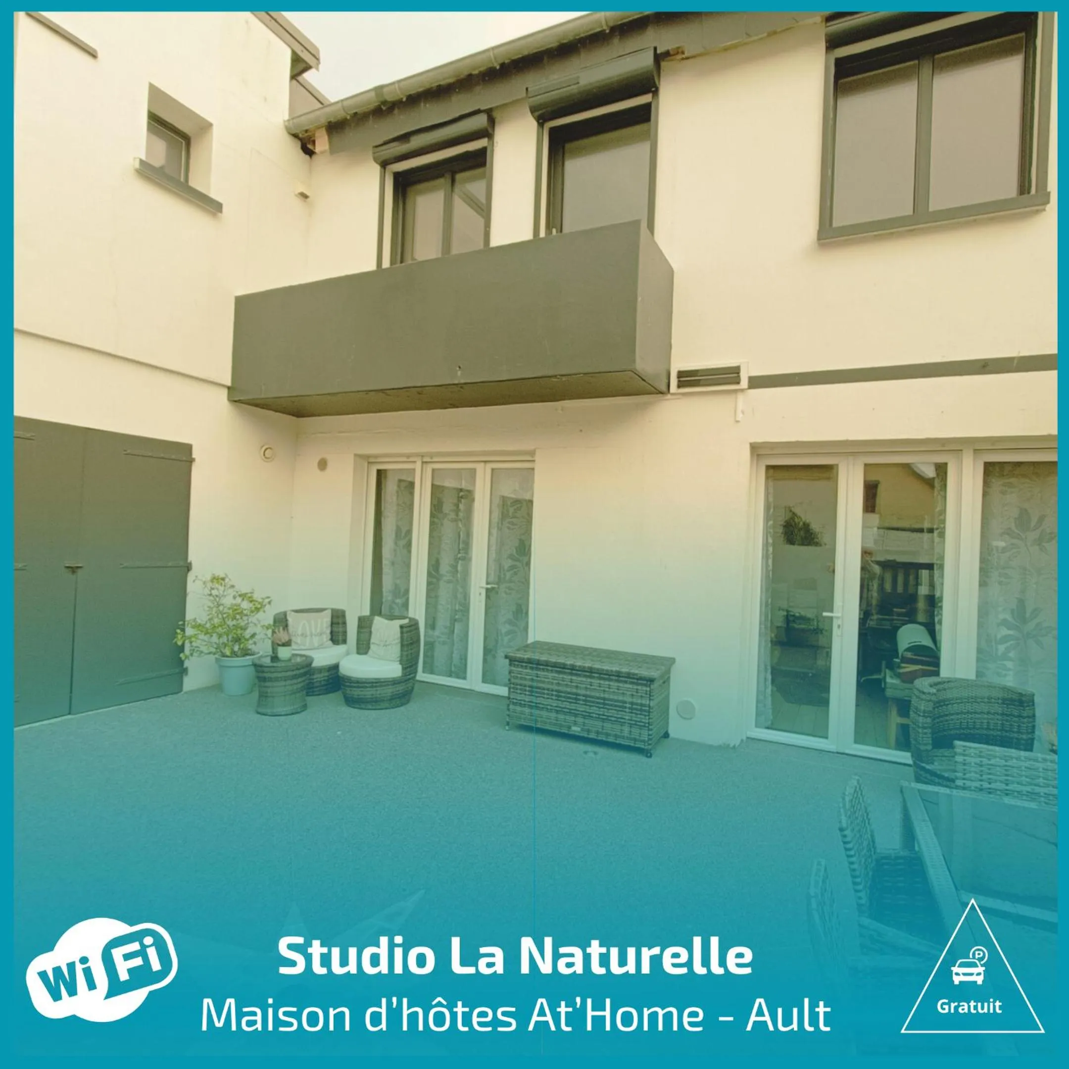 Property building in Maison d'hôtes "At'Home"