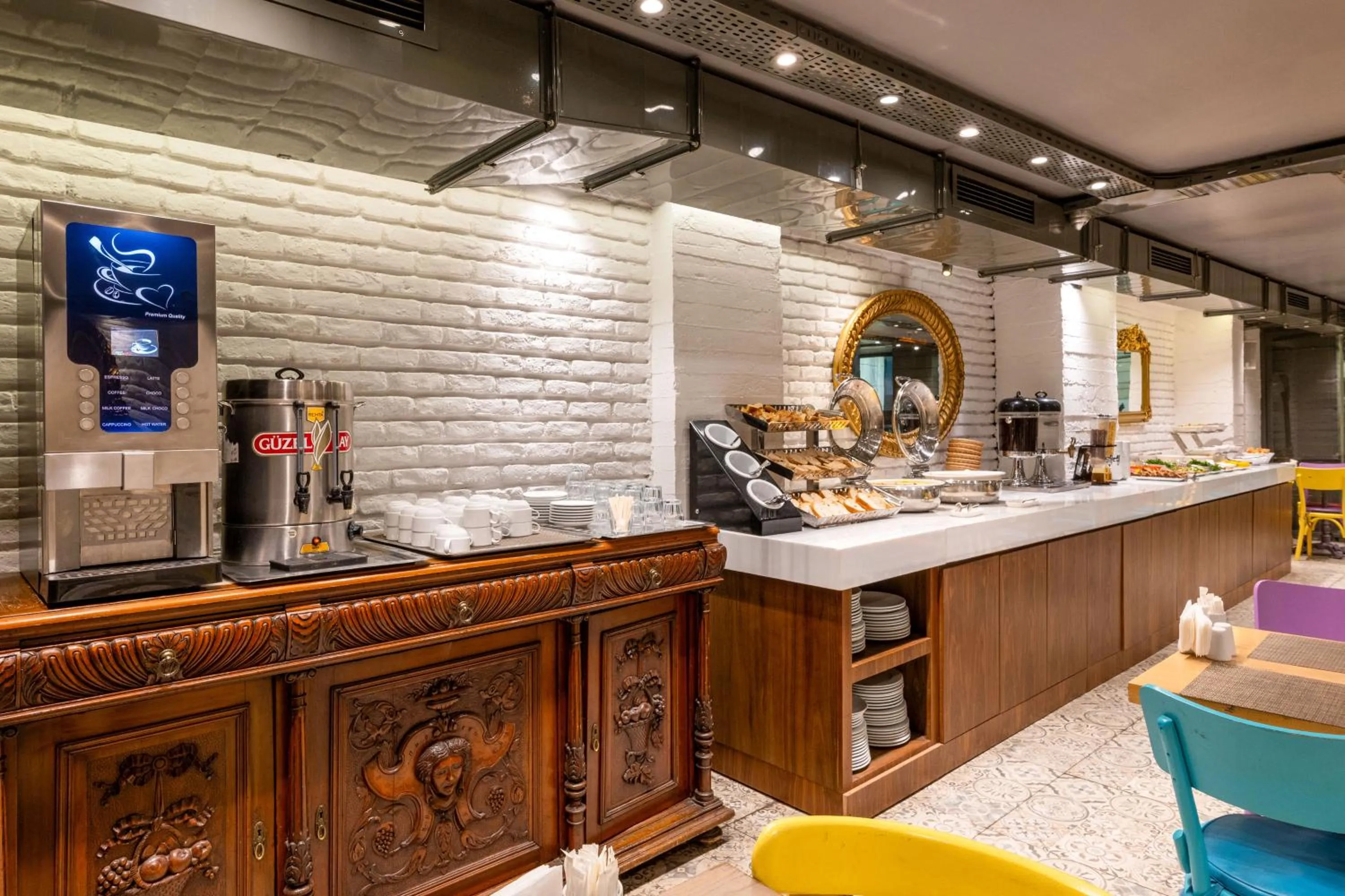 Breakfast in Tulip City Hotel & Spa