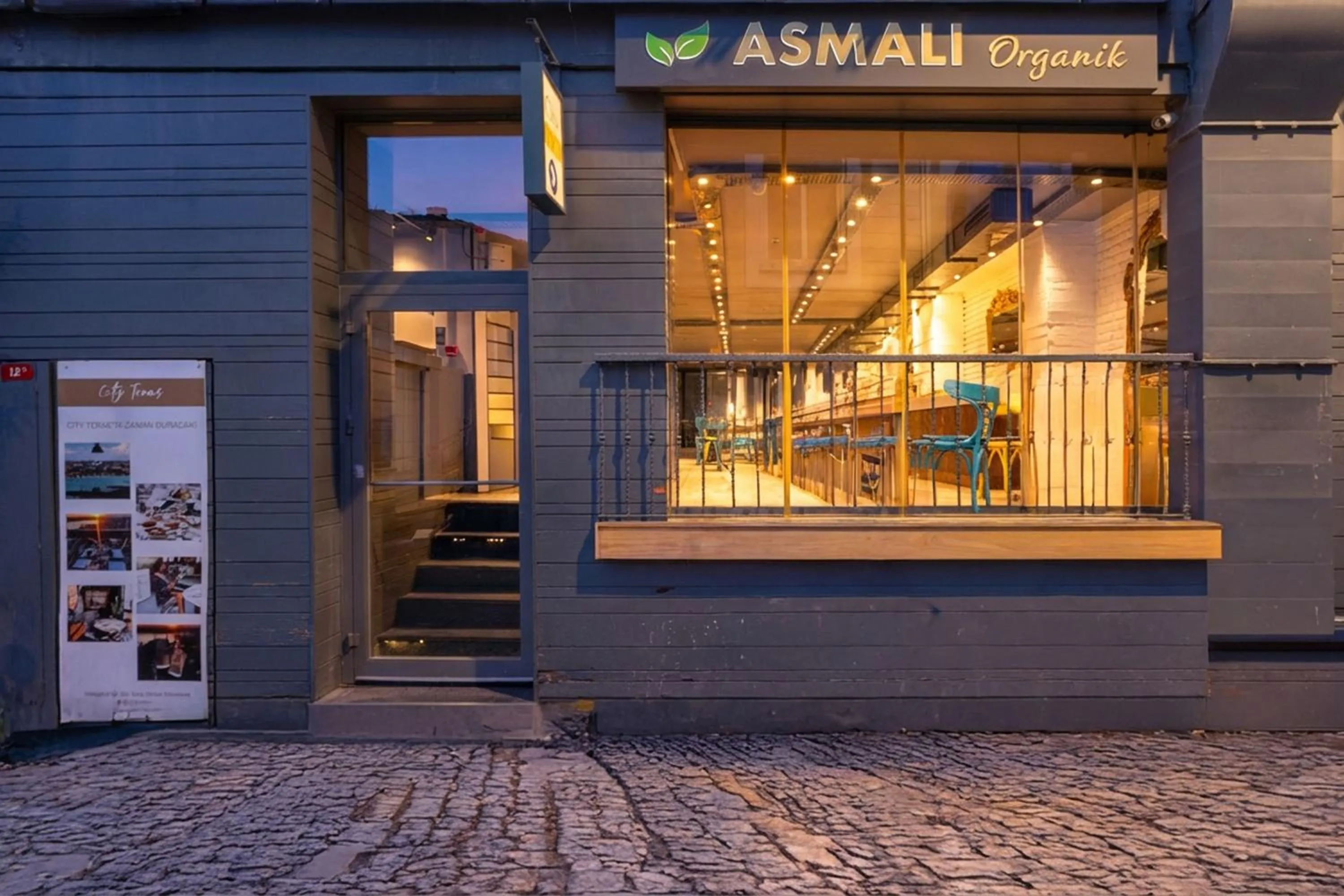 Restaurant/places to eat in Tulip City Hotel & Spa