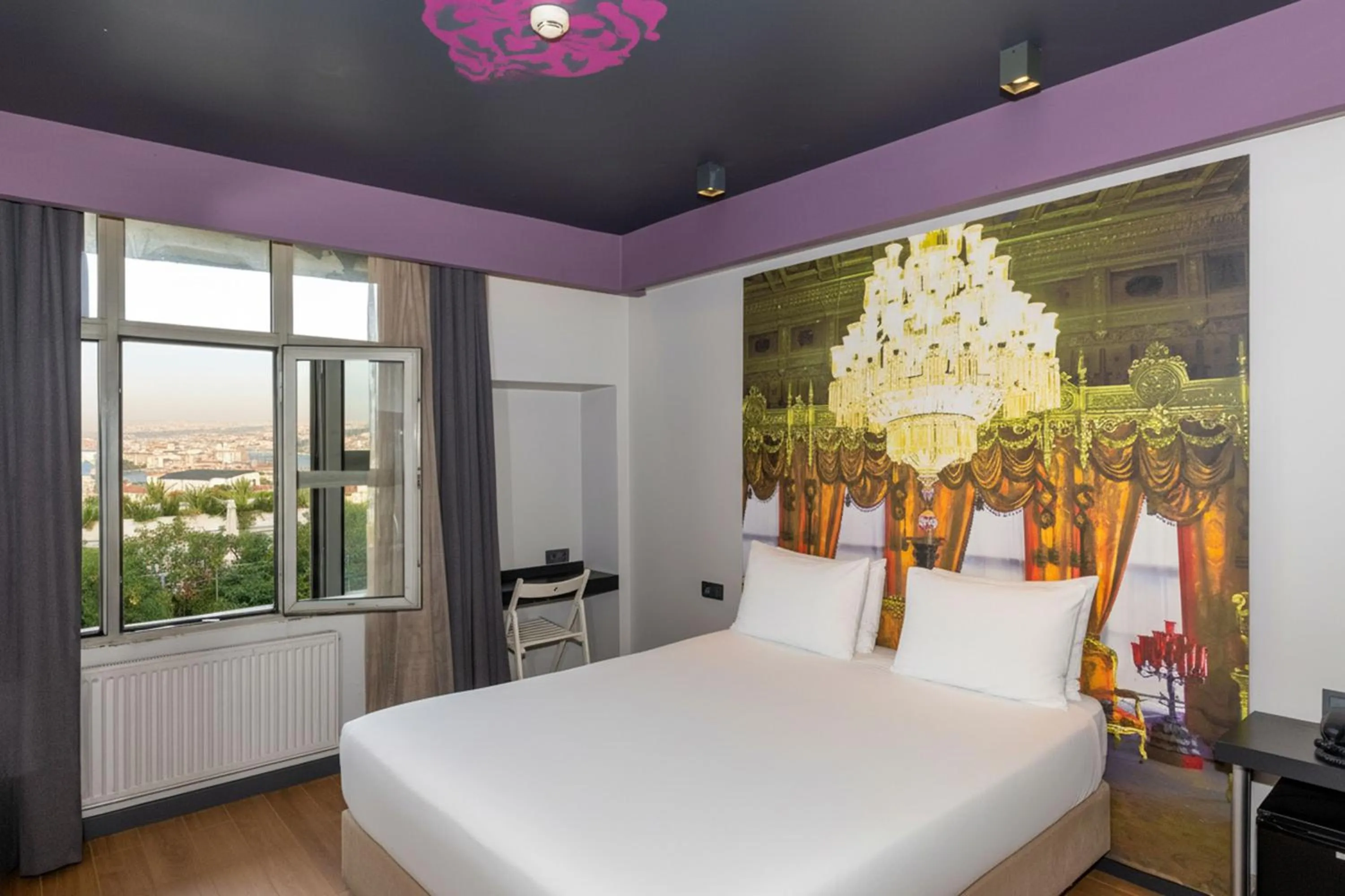 Photo of the whole room, Bed in Tulip City Hotel & Spa