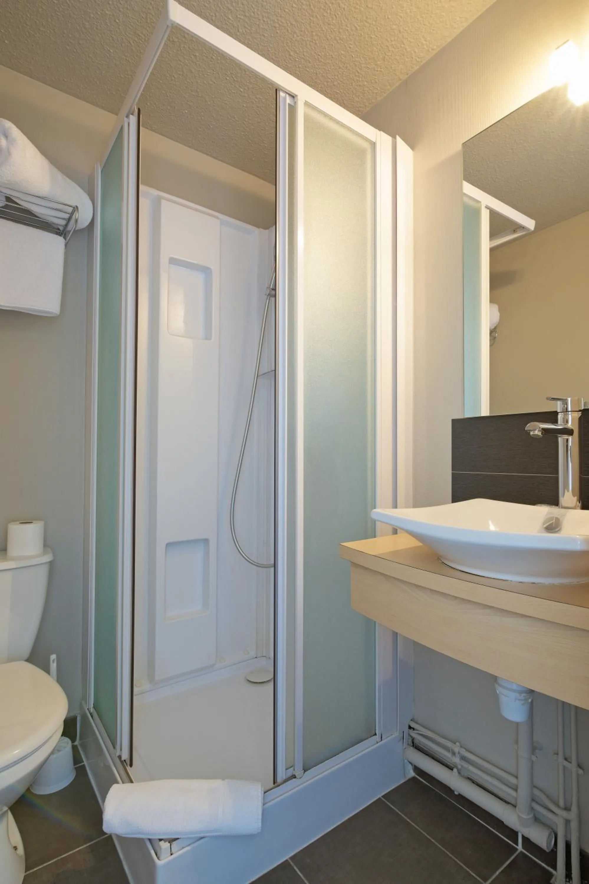 Bathroom in Le Konine - Hotel & Bar & Restaurant