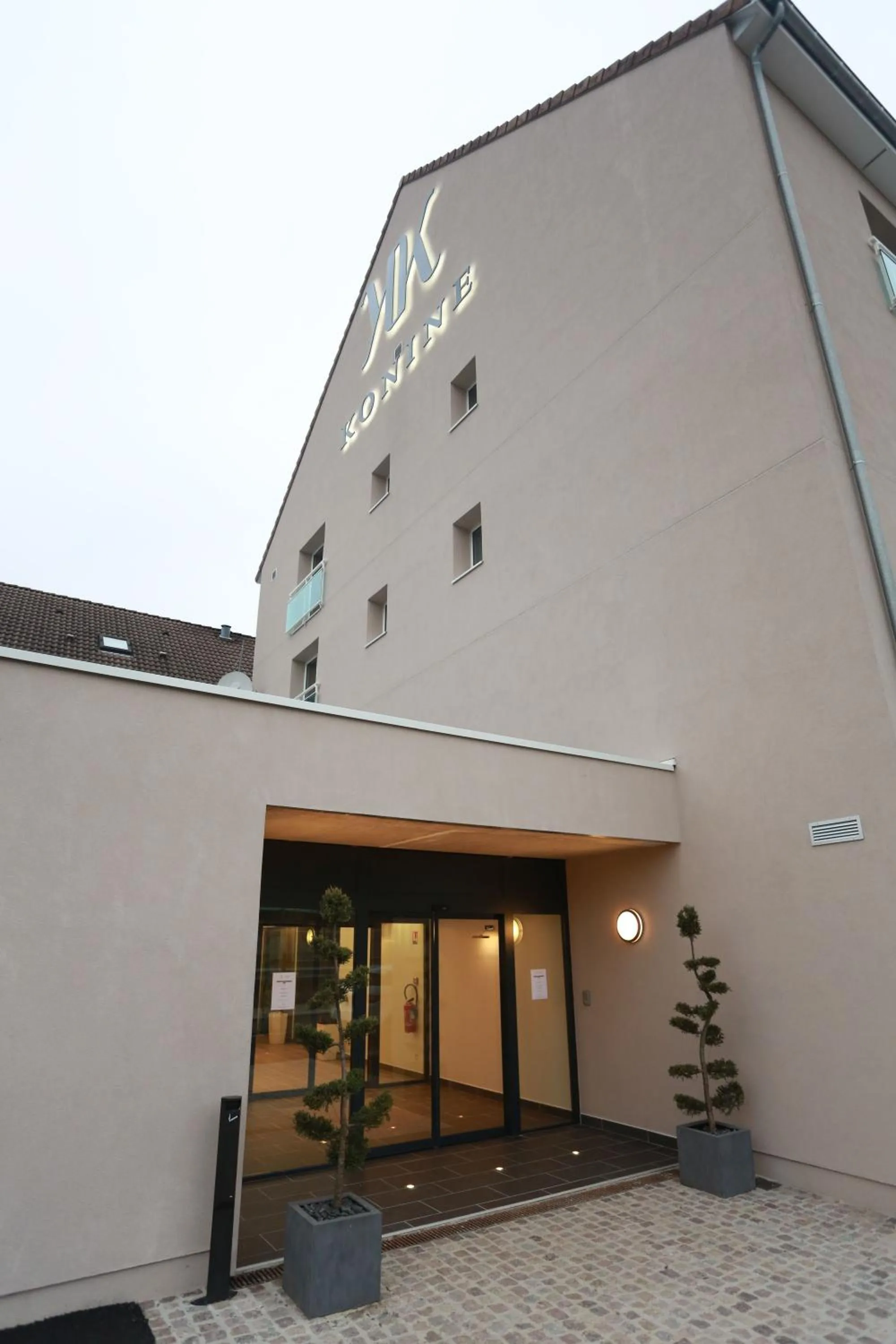 Facade/entrance in Le Konine - Hotel & Bar & Restaurant