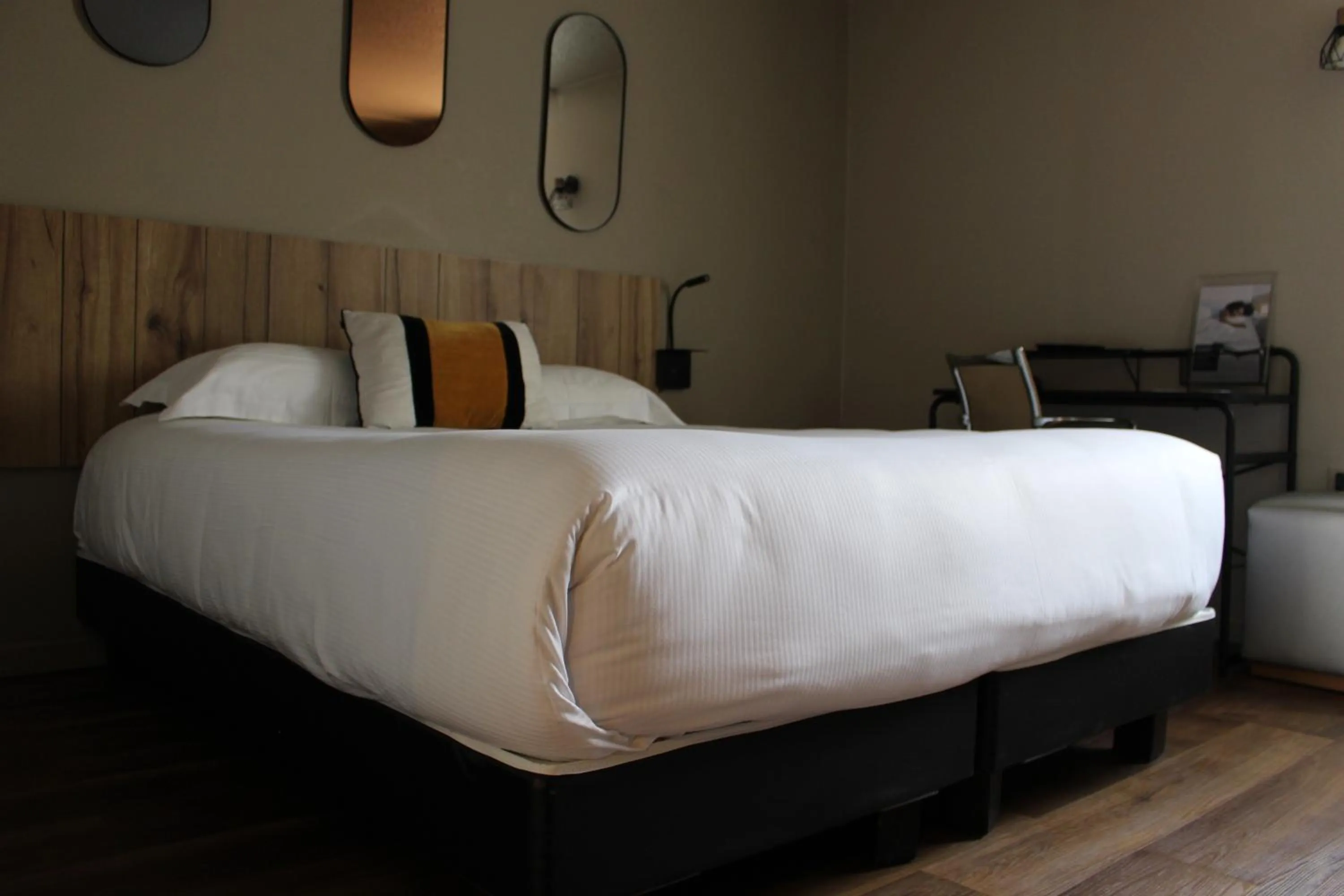 Bed in Le Konine - Hotel & Bar & Restaurant