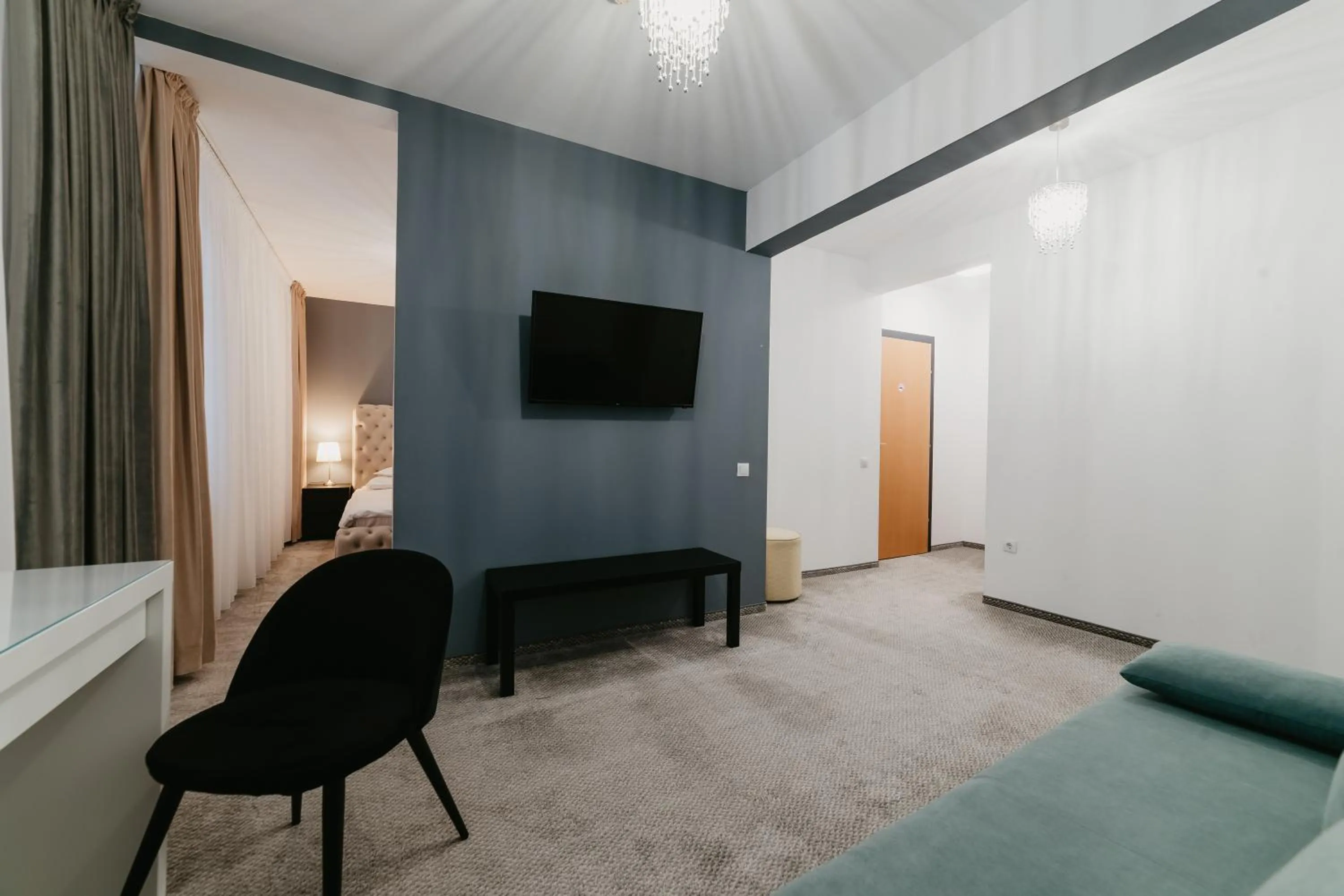 TV and multimedia, Bed in Meteor Central