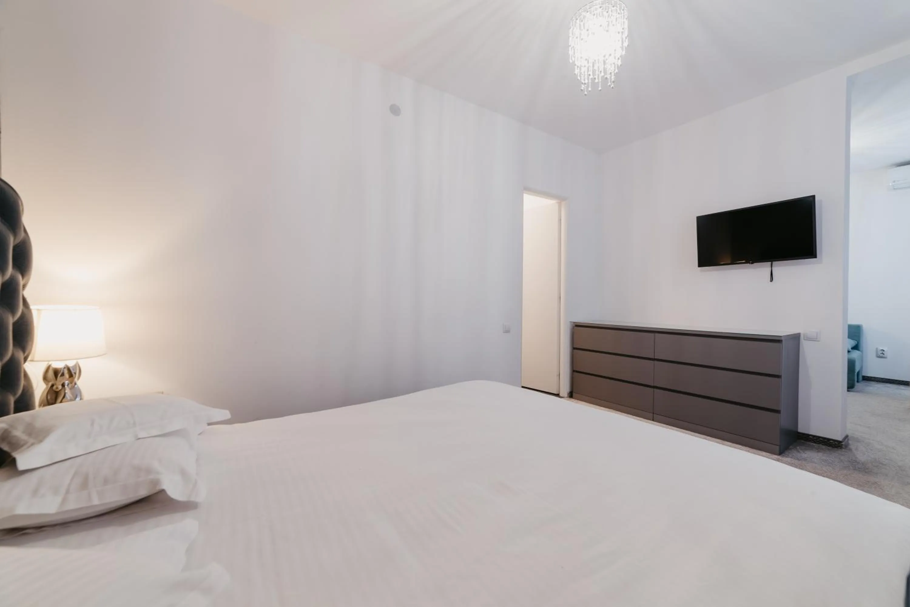 TV and multimedia, Bed in Meteor Central