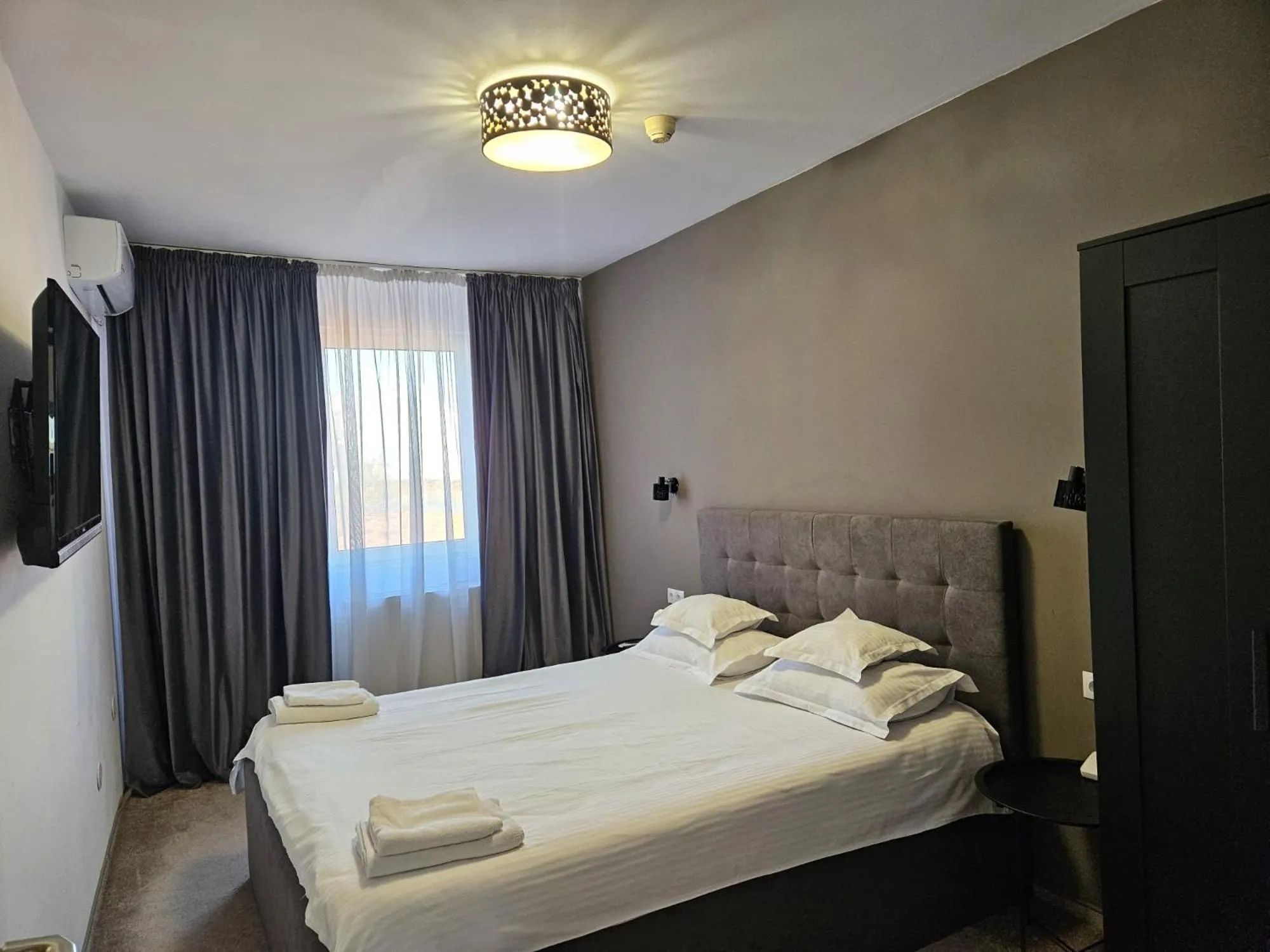 Bed in Meteor Central