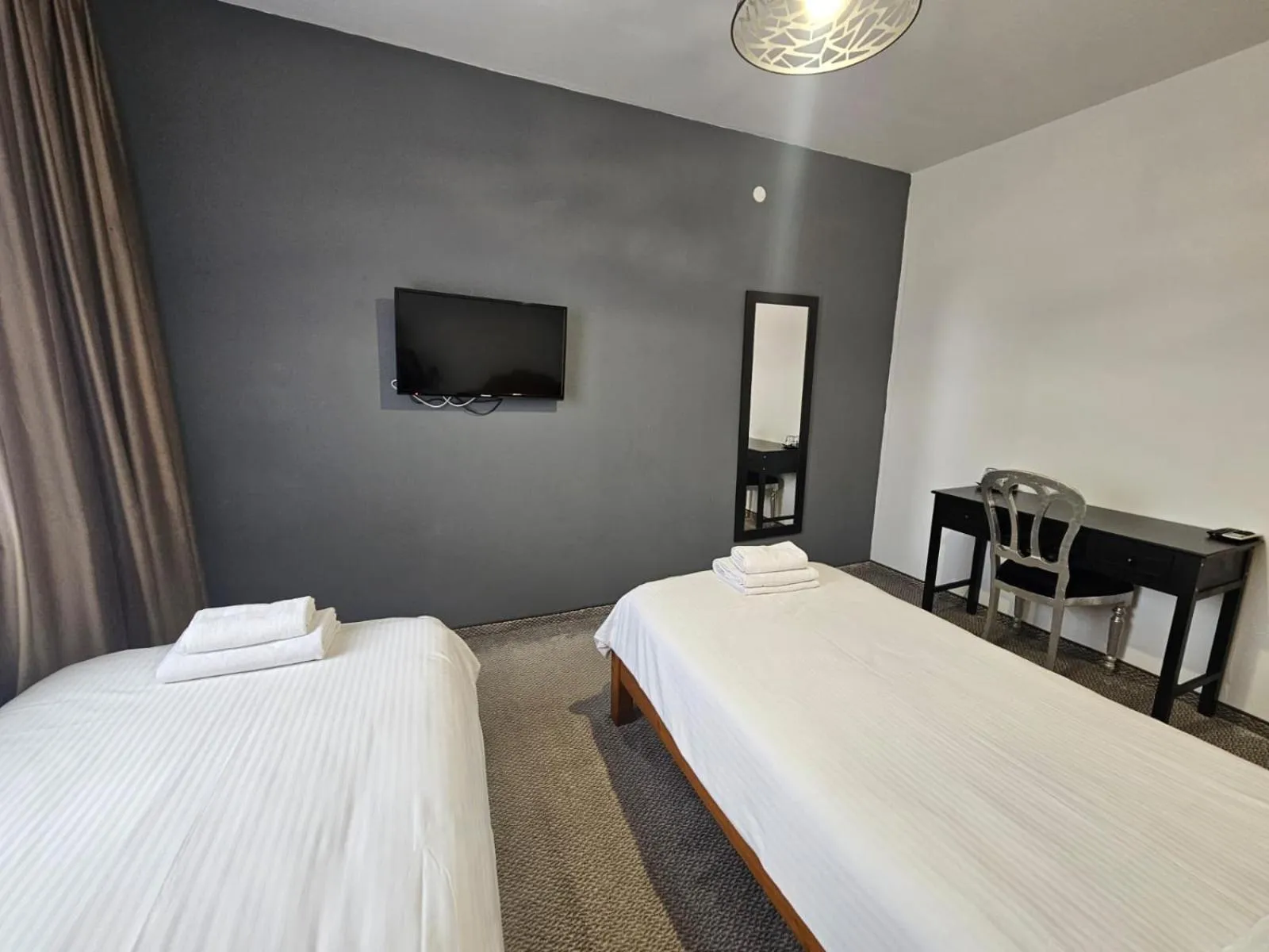 Bed in Meteor Central