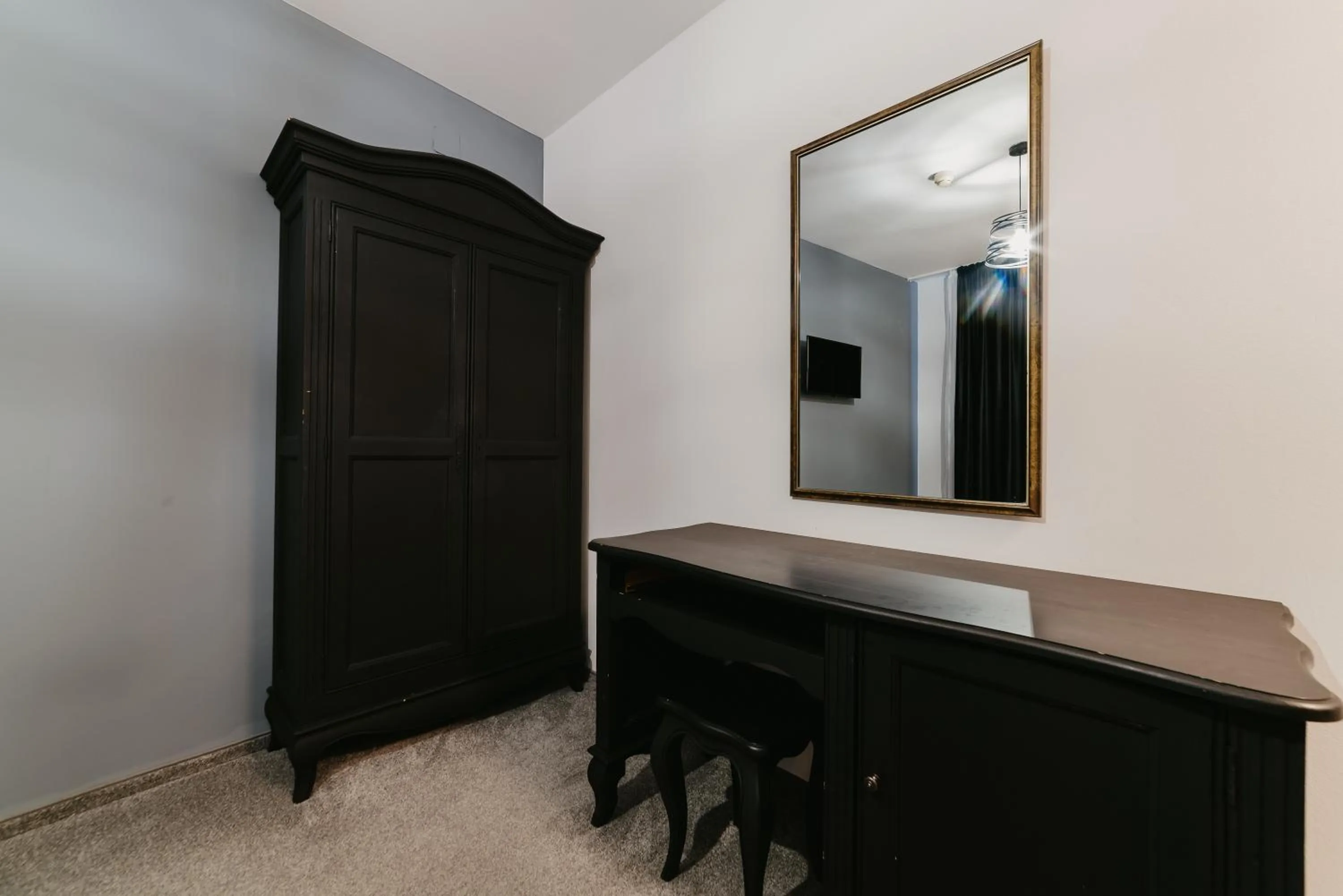 Seating area in Meteor Central