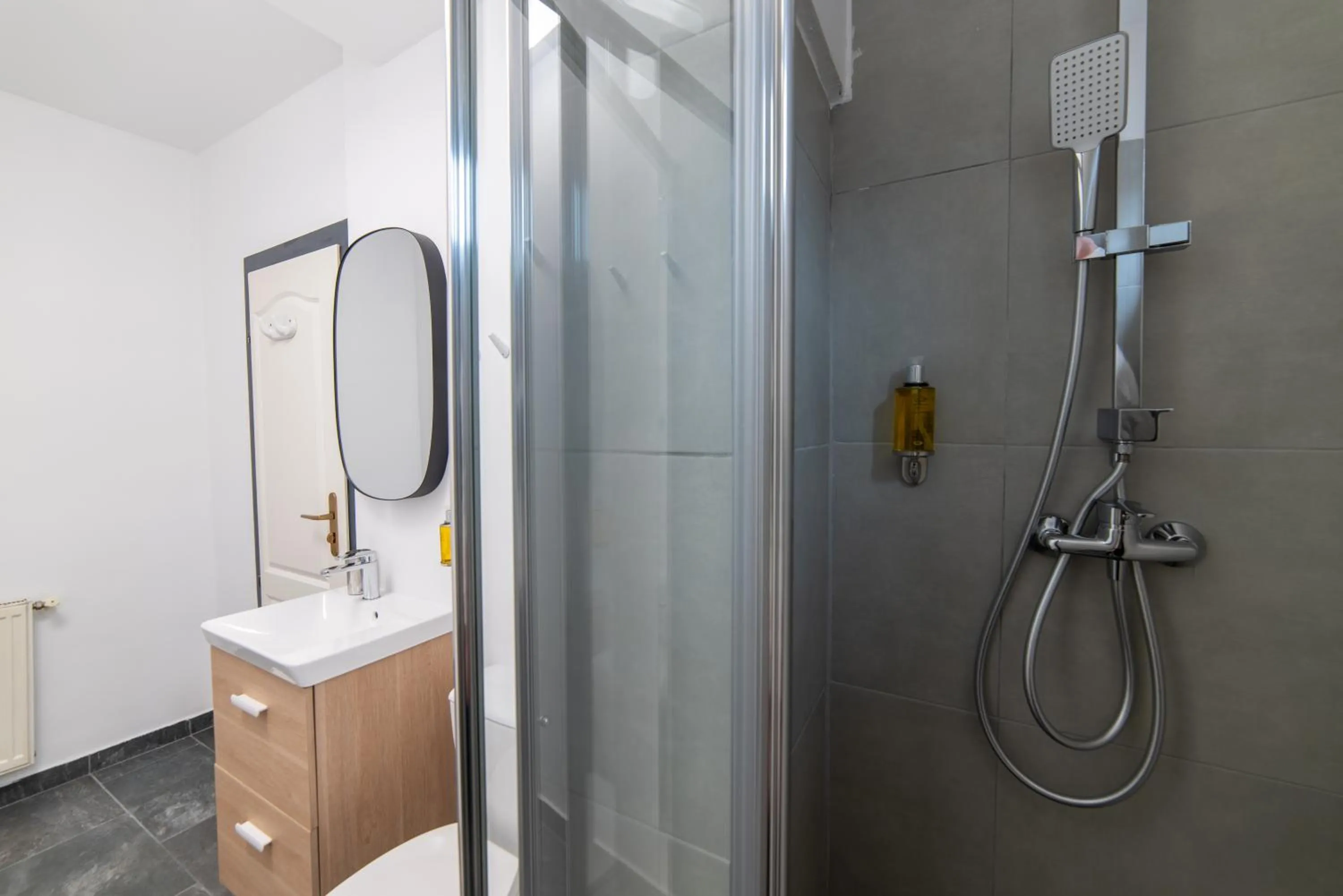 Shower in Meteor Central