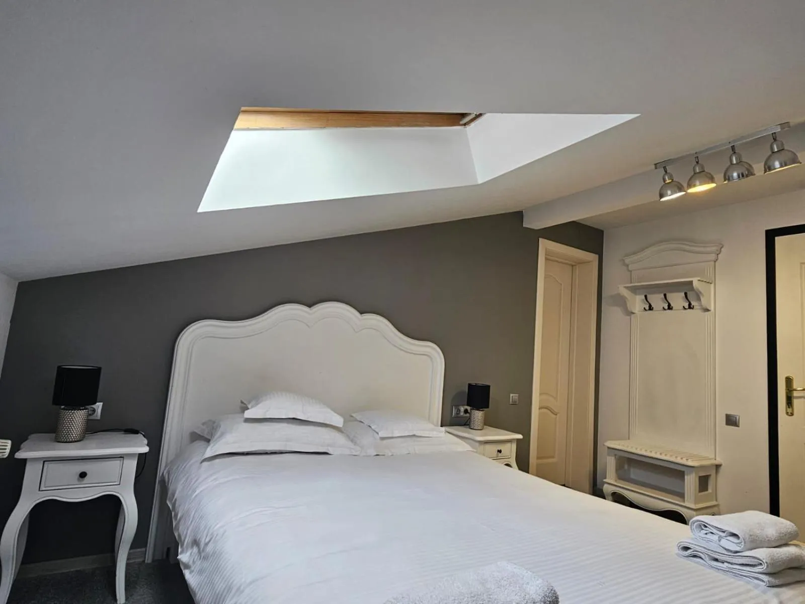 Bed in Meteor Central