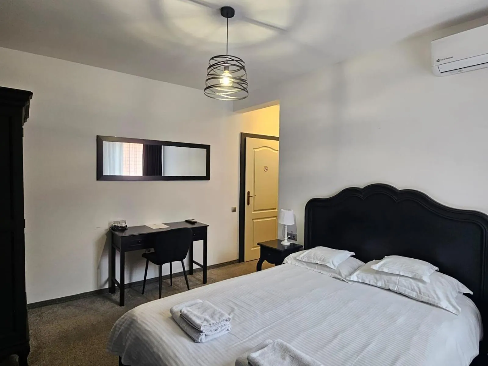 Bed in Meteor Central