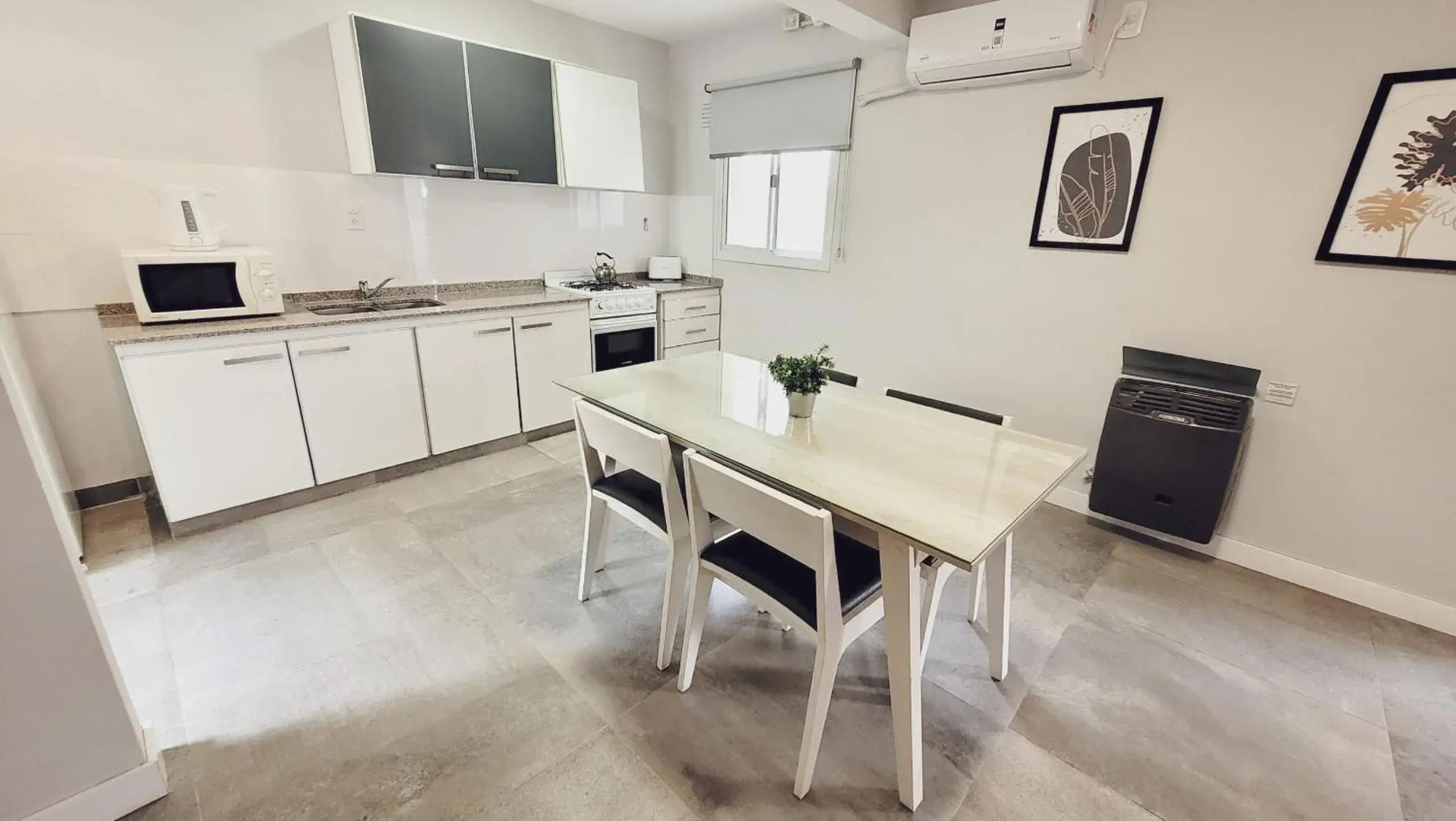 One-Bedroom Apartment (4 Adults) in Soltigua Apart Hotel Mendoza One-Bedroom Apartment (4 Adults) in Soltigua Apart Hotel Mendoza