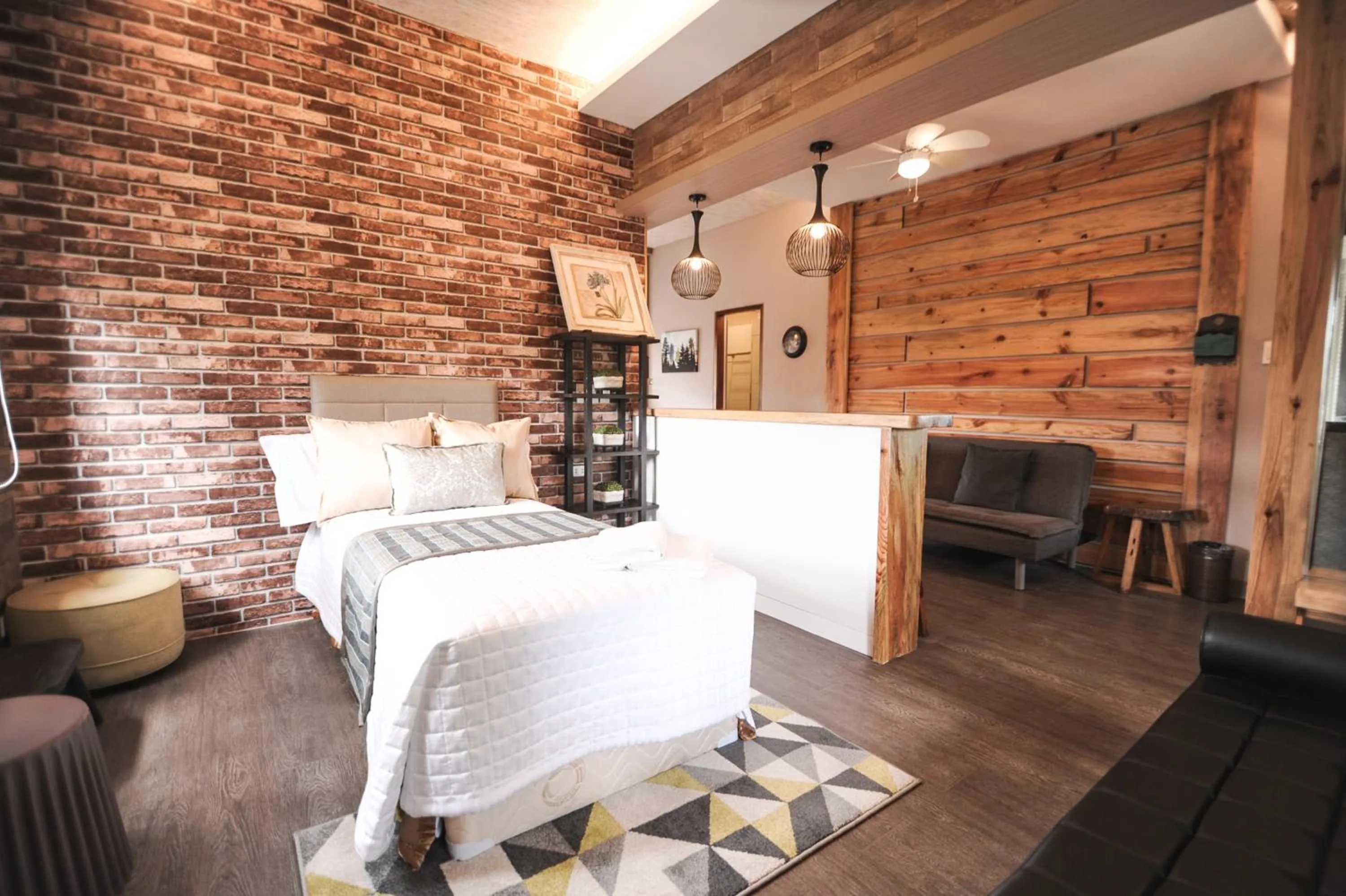 Bed in Pine Breeze Cottages