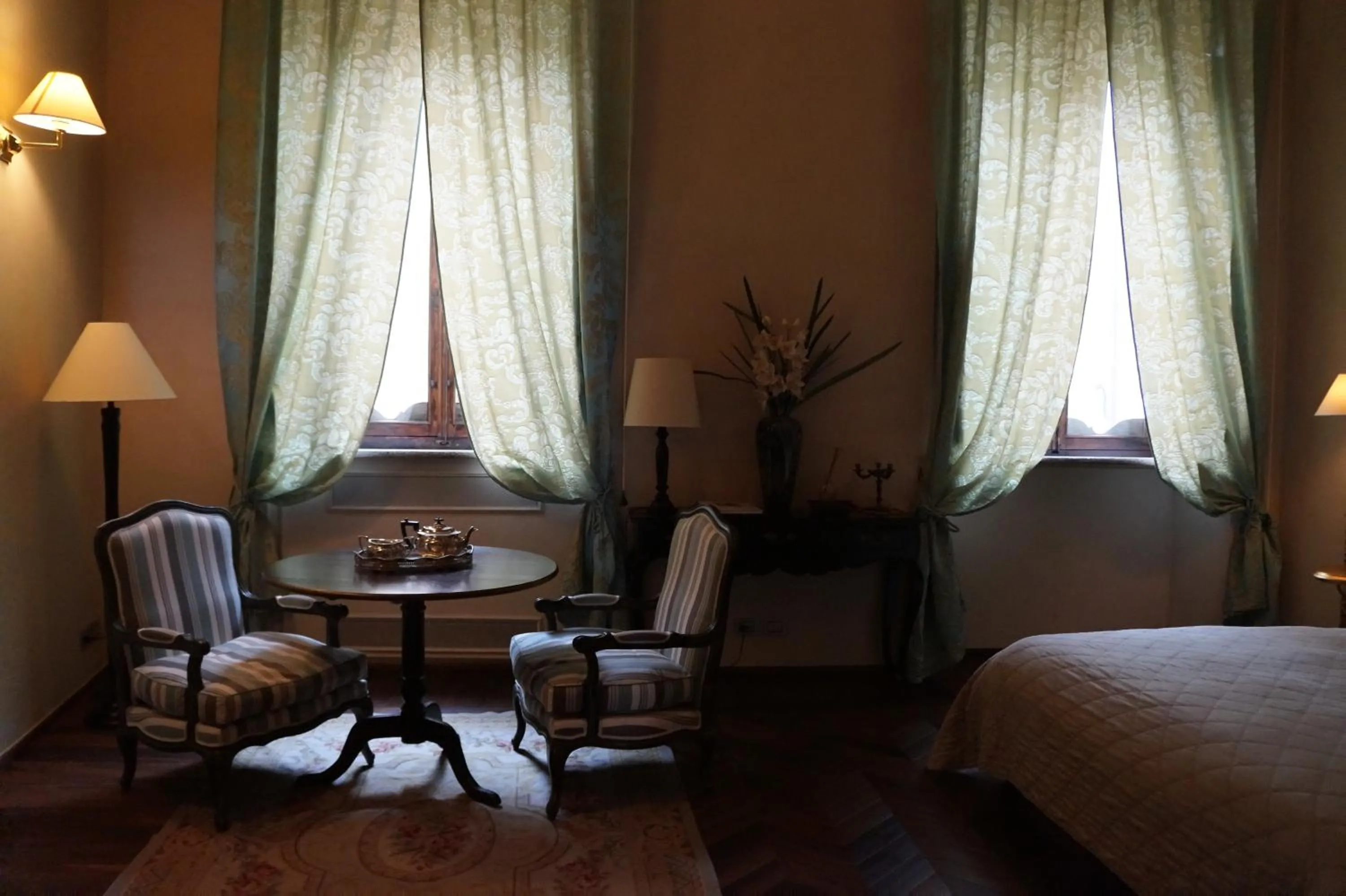 Seating area, Bed in Palazzo Carletti
