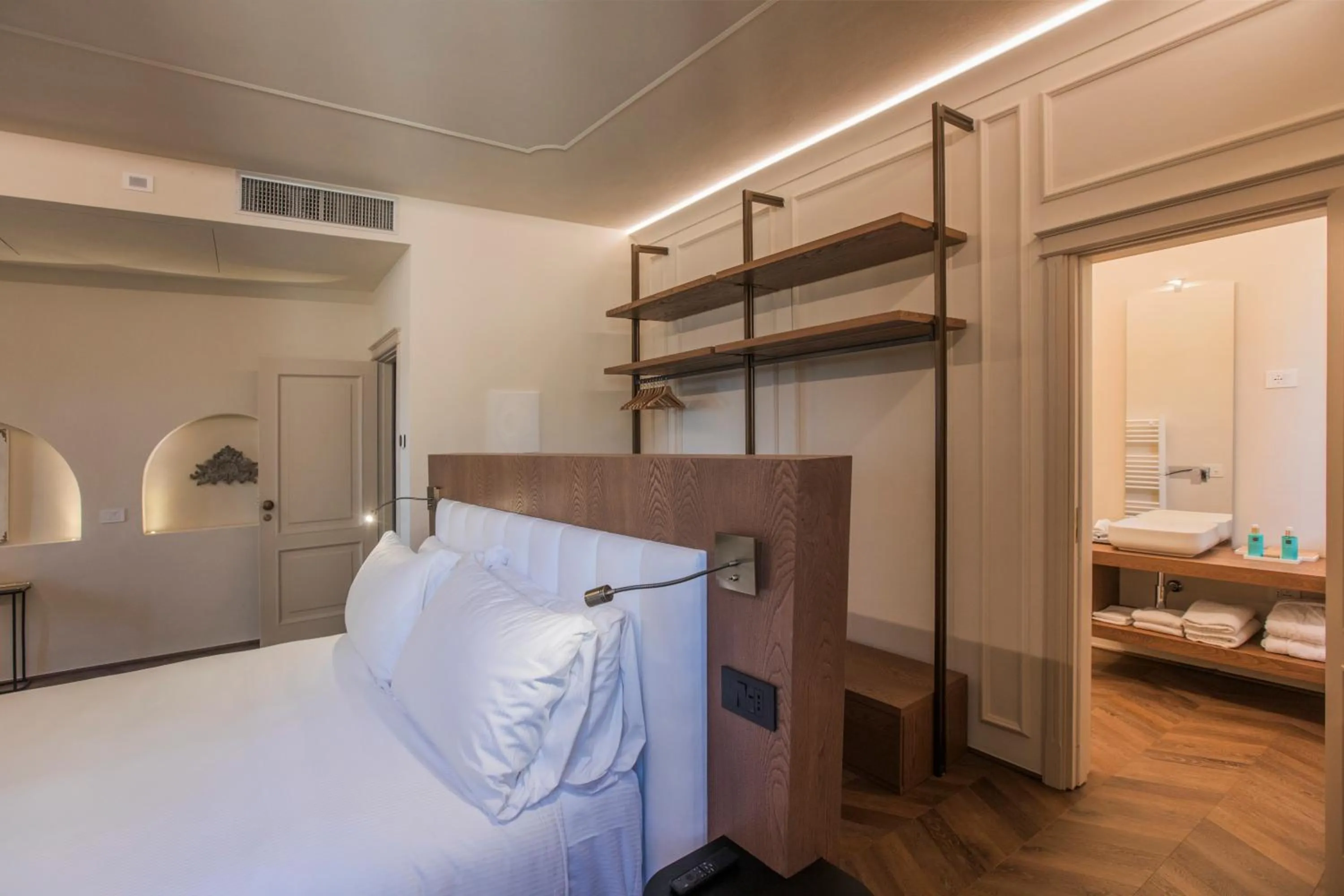 Bed in Palazzo Carletti