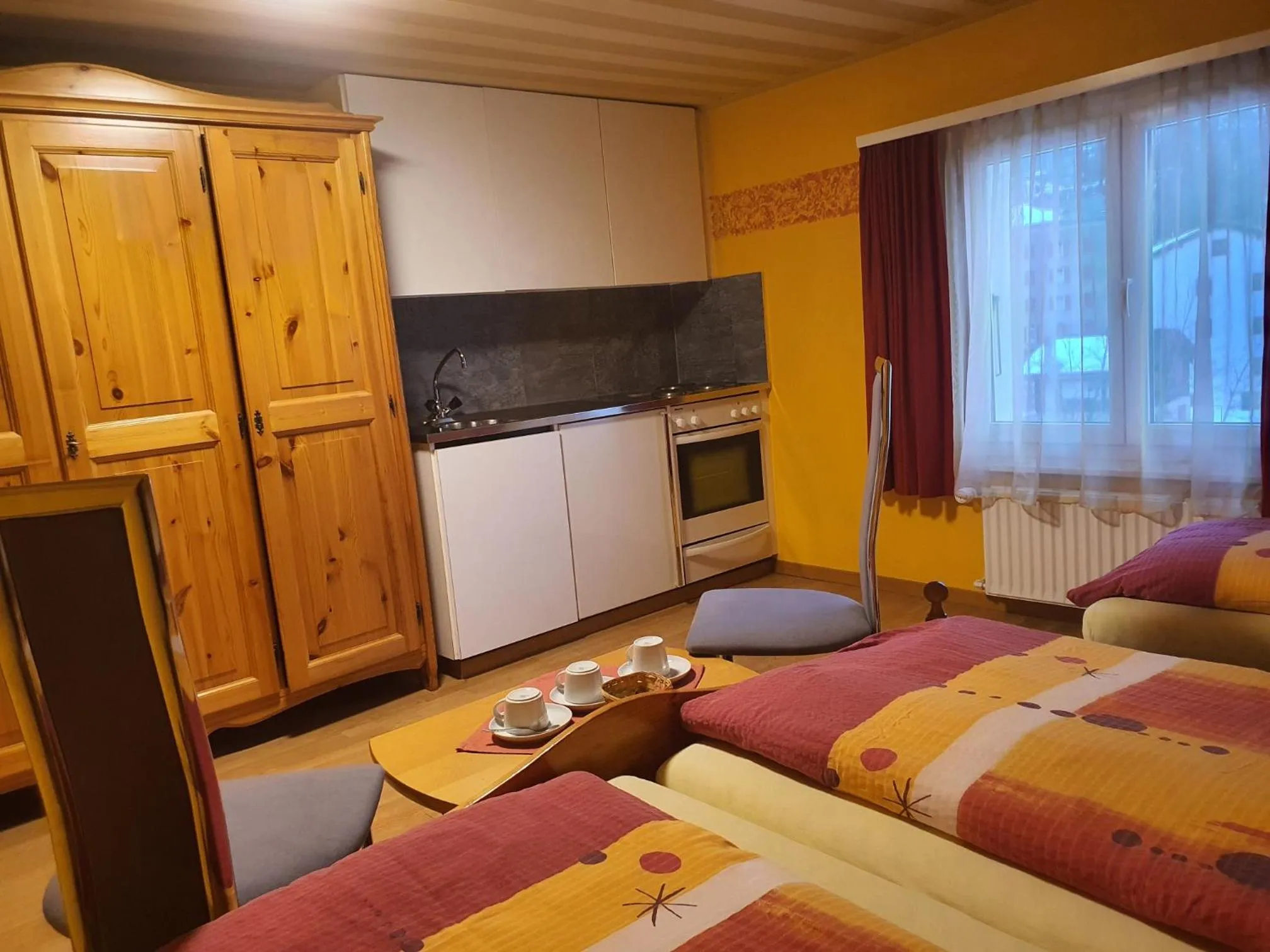 Bed in Hotel Klein Matterhorn