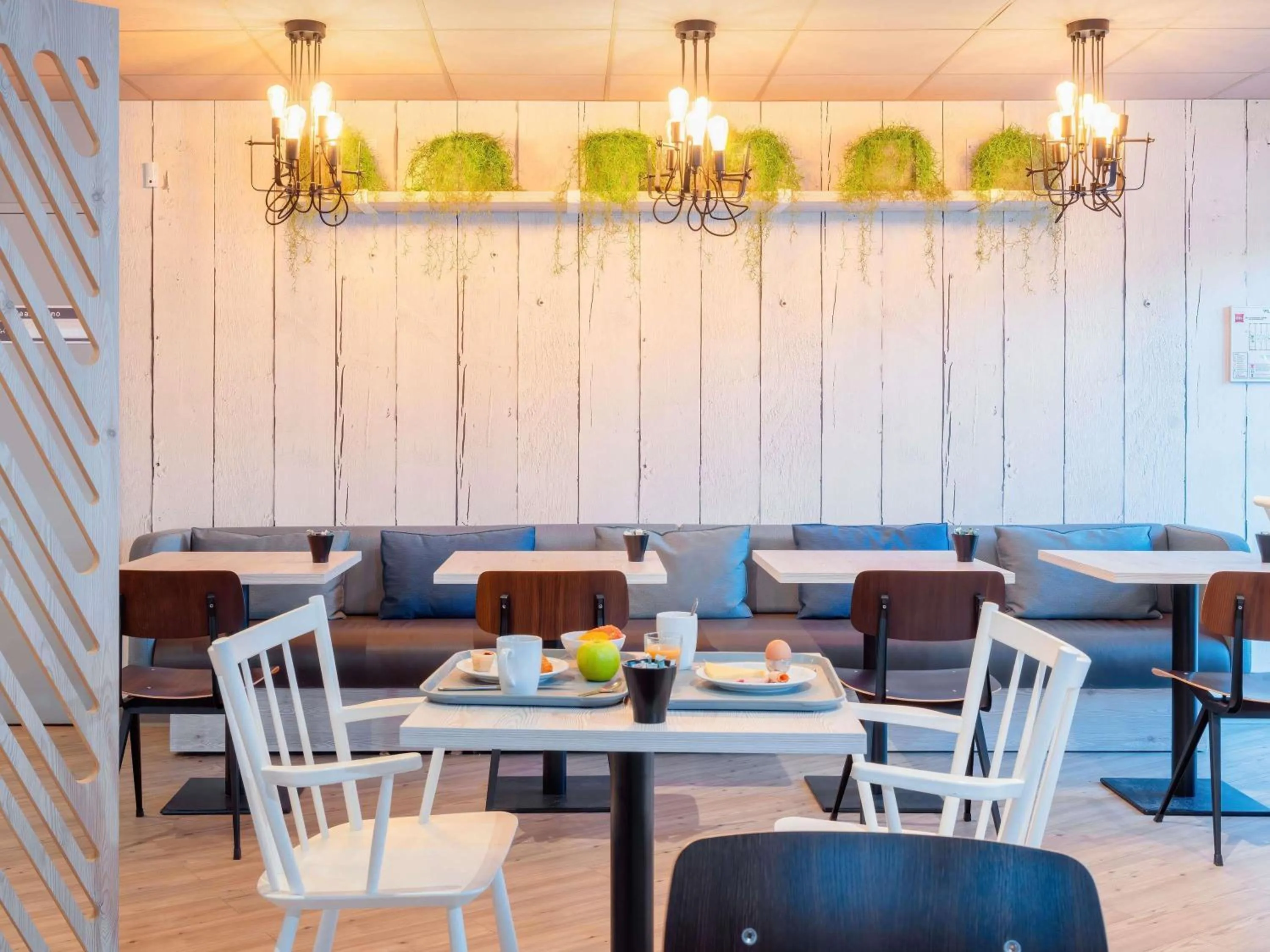 Breakfast in ibis Manosque Cadarache