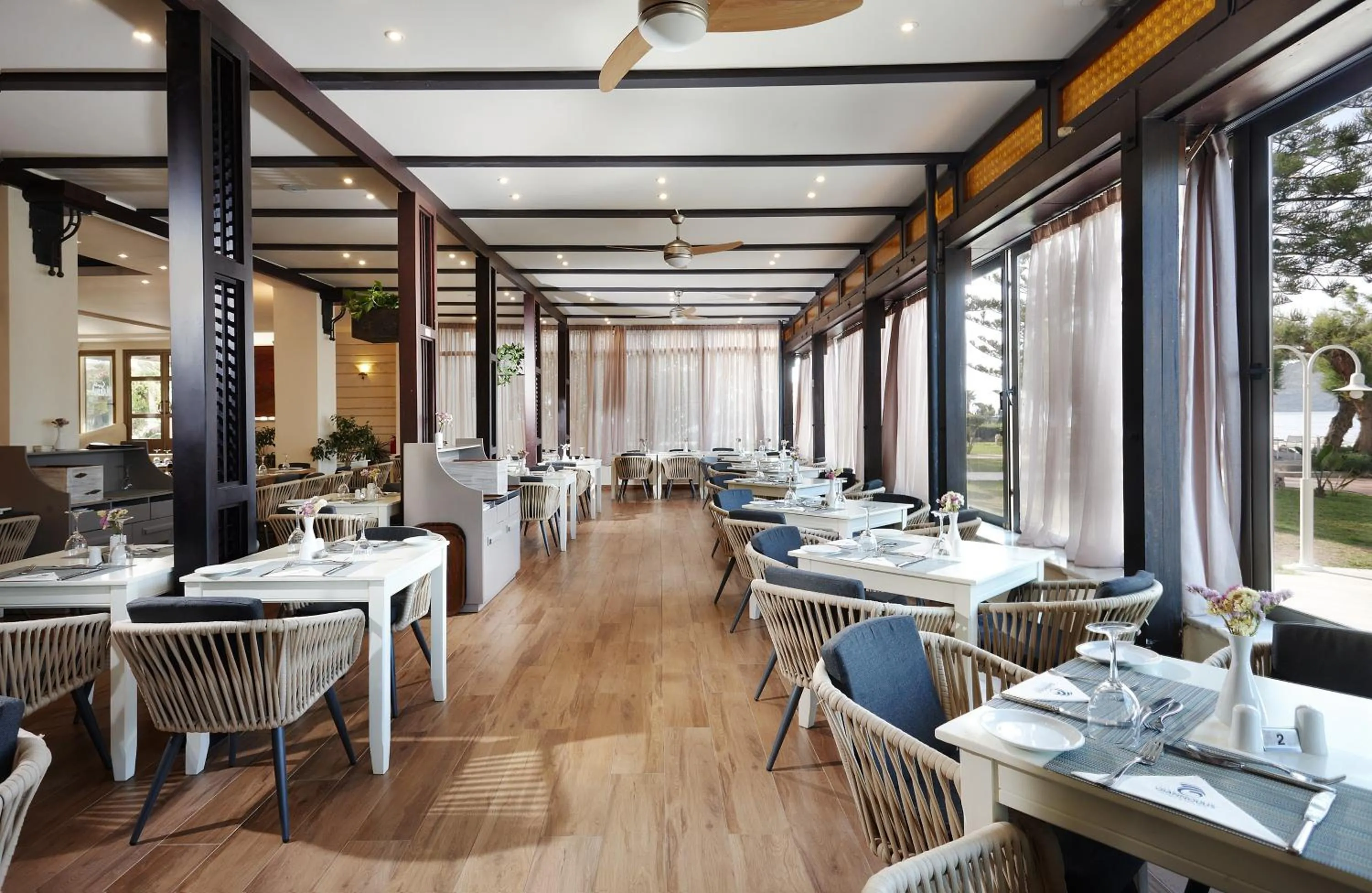 Restaurant/places to eat in Giannoulis – Santa Marina Beach Hotel