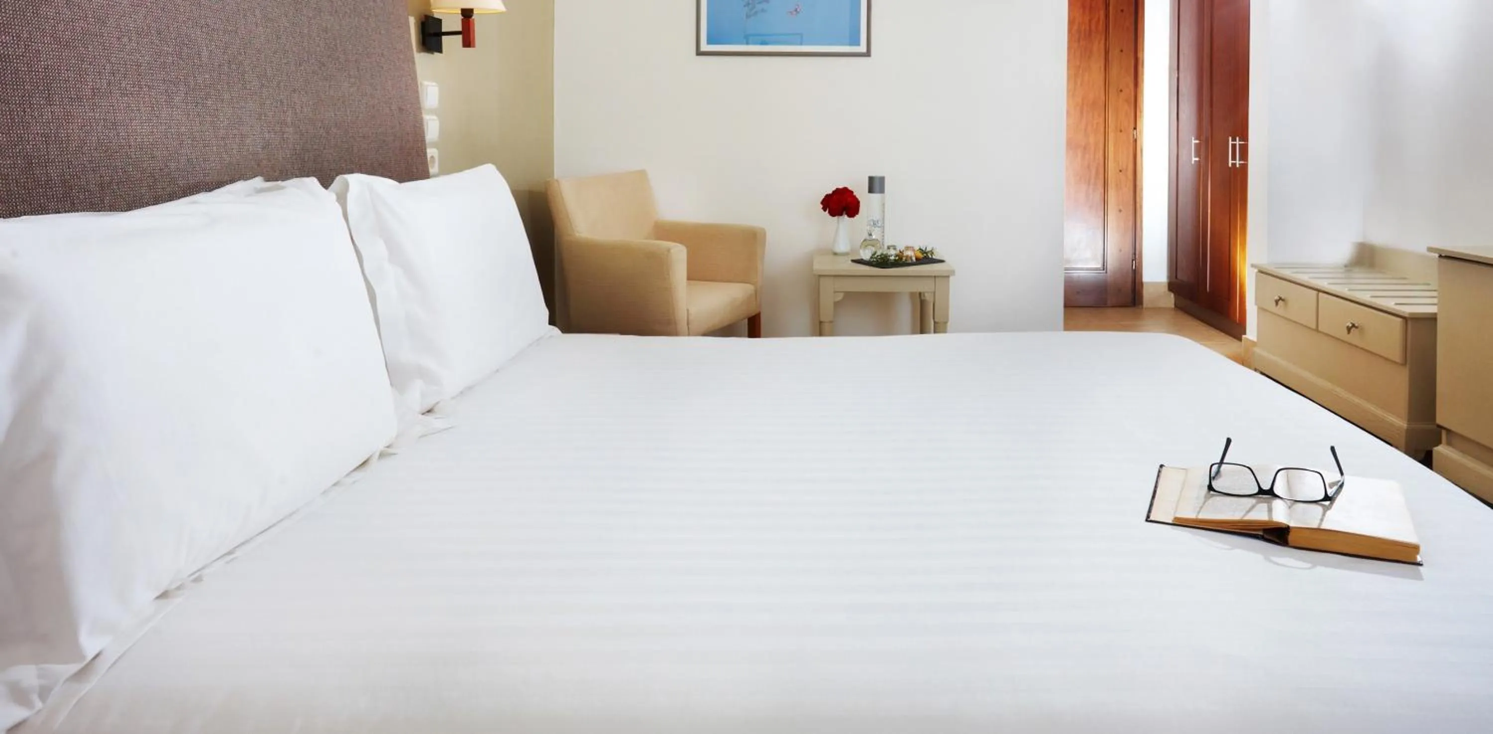 Bed in Giannoulis – Santa Marina Beach Hotel